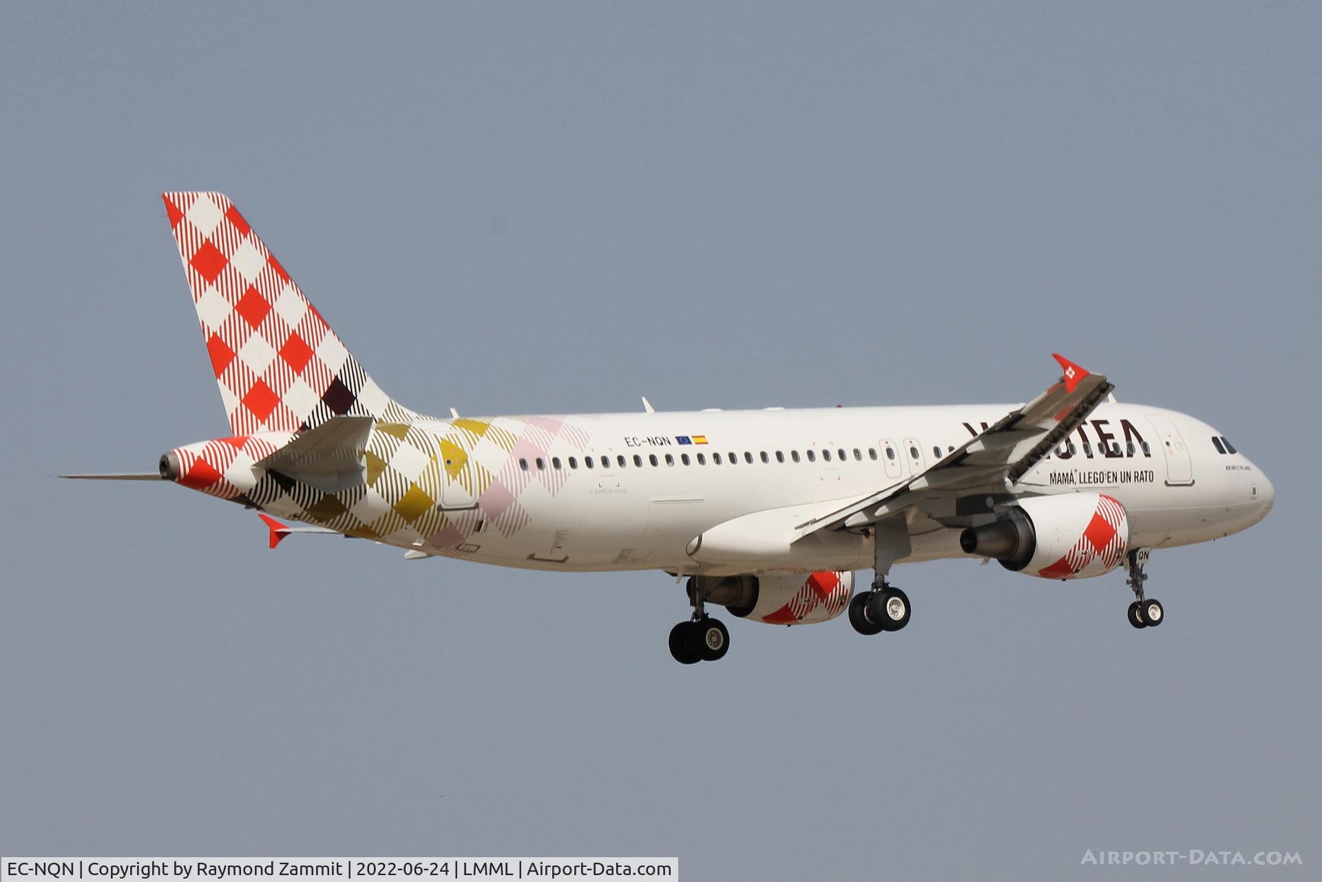 EC-NQN, 2011 Airbus A320-214 C/N 4675, A320 EC-NQN Volotea