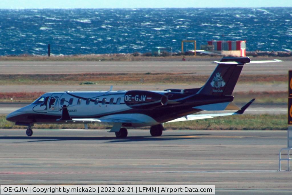 OE-GJW, Learjet 75 C/N 45-571, Taxiing