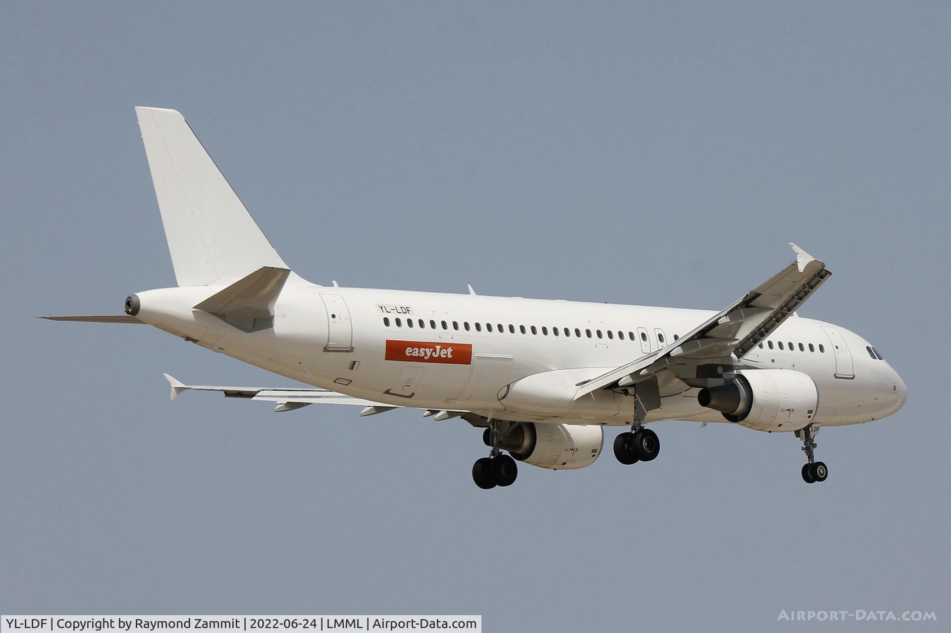 YL-LDF, 2009 Airbus A320-214 C/N 4061, A320 YL-LDF Easyjet