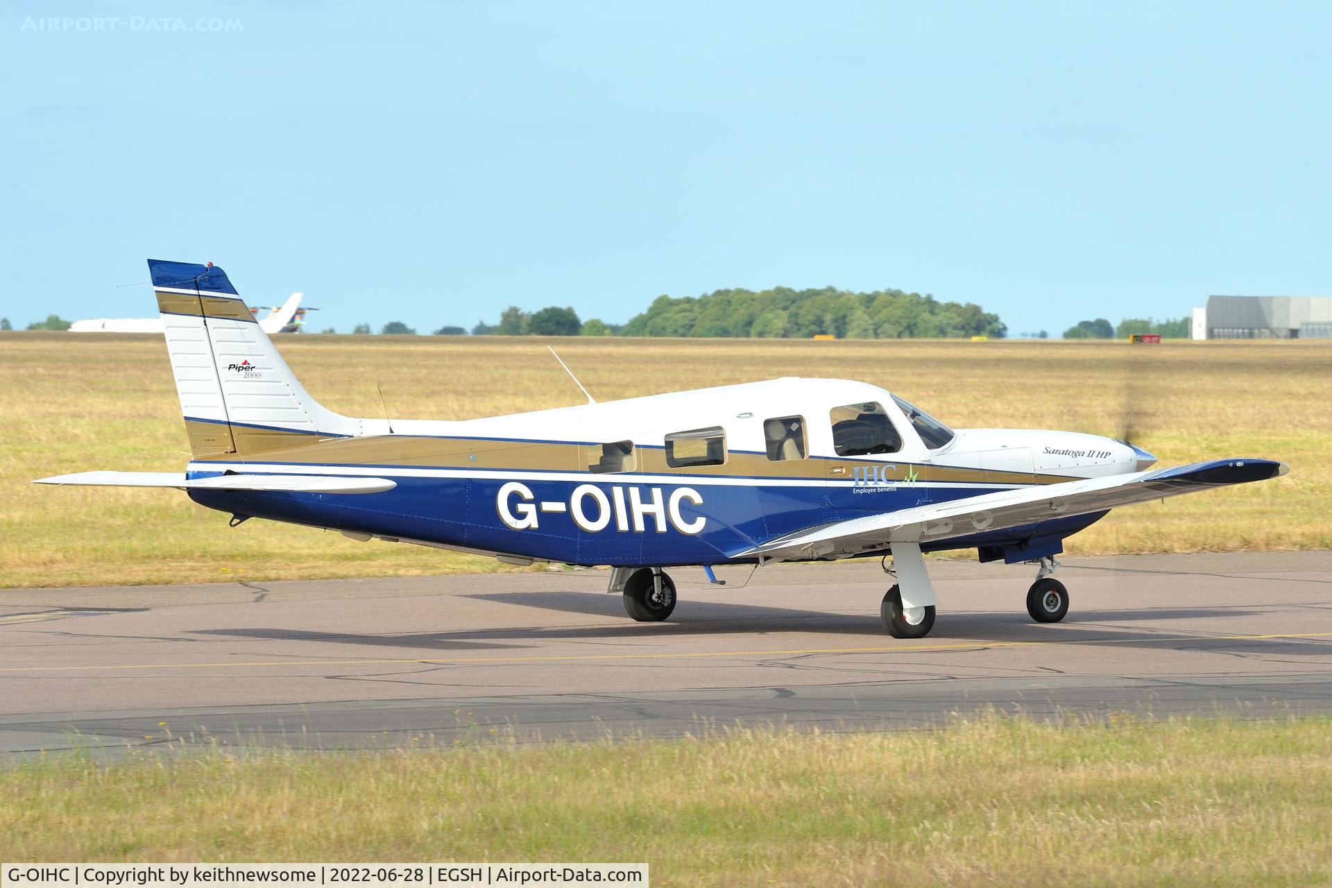 G-OIHC, 2000 Piper PA-32R-301 Saratoga II HP C/N 32-46163, Leaving Norwich.