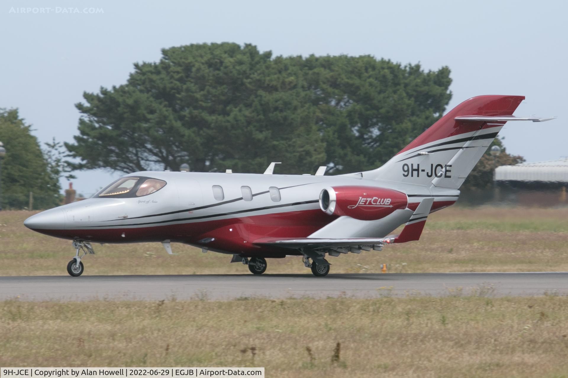 9H-JCE, 2017 Honda HA-420 HondaJet C/N 42000056, Departing Guernsey