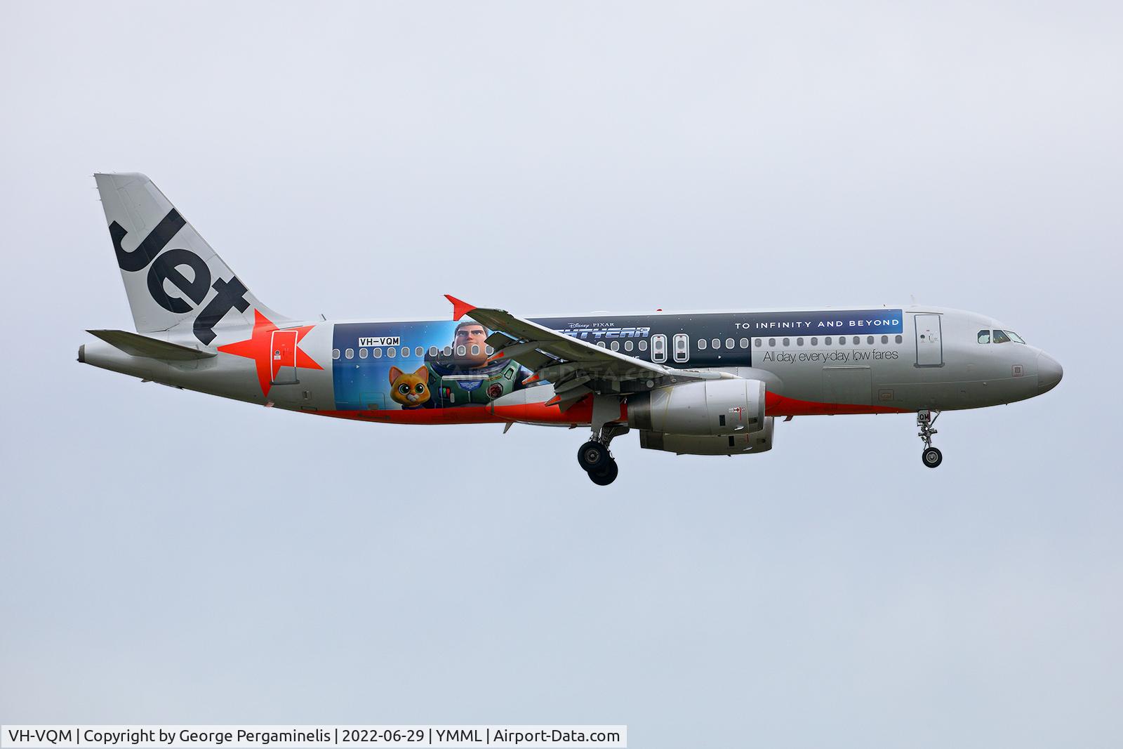 VH-VQM, 2005 Airbus A320-232 C/N 2608, Short final runway 34.