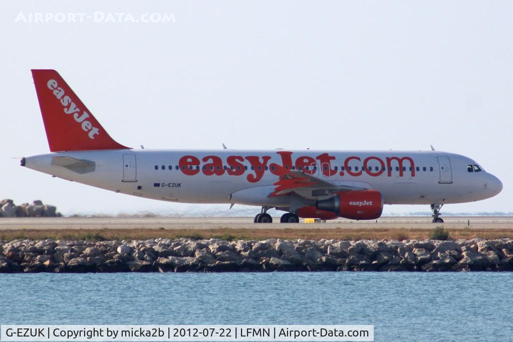 G-EZUK, 2011 Airbus A320-214 C/N 4749, Taxiing