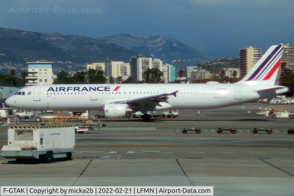 F-GTAK, 2001 Airbus A321-211 C/N 1658, Taxiing