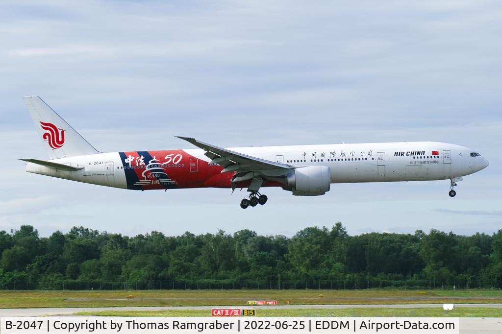 B-2047, 2014 Boeing 777-39L/ER C/N 60374/1196, Air China Boeing 777-300(ER) 