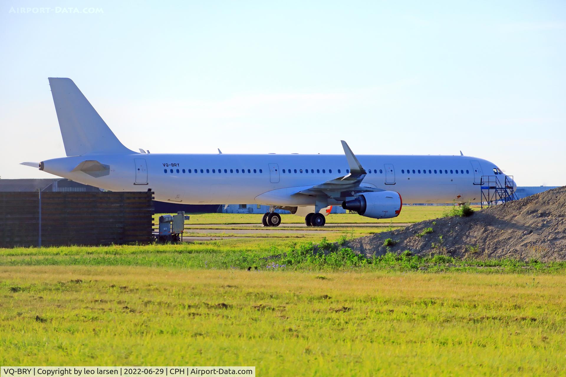 VQ-BRY, 2015 Airbus A321-211 C/N 6515, Copenhagen 29.6.2022