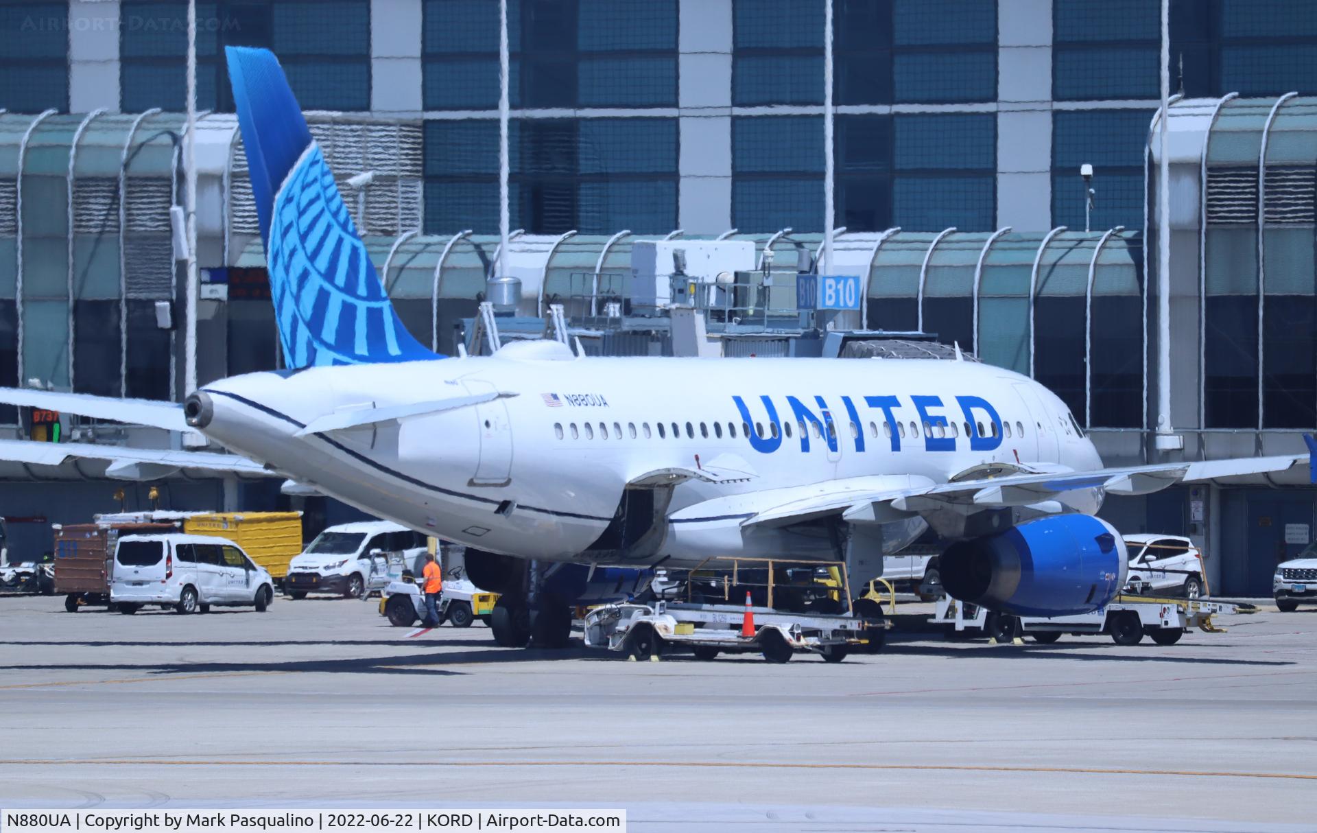 N880UA, 2005 Airbus A319-132 C/N 2426, Airbus A319-132