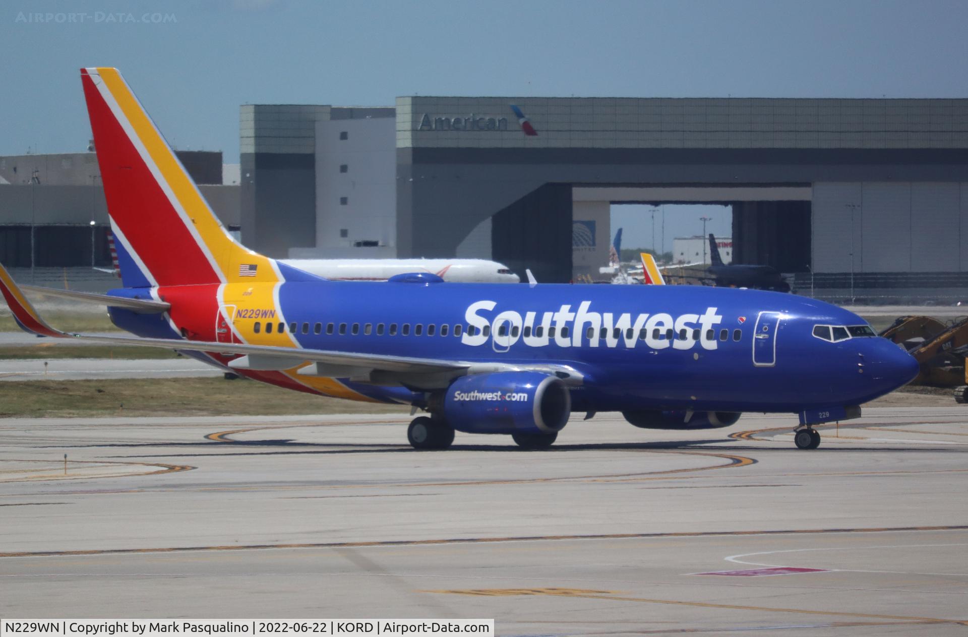 N229WN, 2006 Boeing 737-7H4 C/N 32498, Boeing 737-7H4