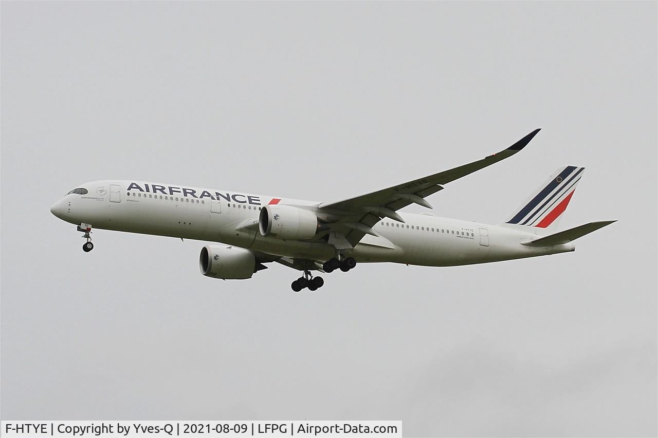 F-HTYE, 2020 Airbus A350-941 C/N 407, Airbus A350-941, On final rwy 26L, Roissy Charles De Gaulle airport (LFPG-CDG)