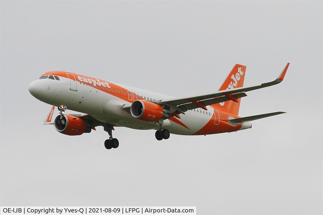OE-IJB, 2015 Airbus A320-214 C/N 6572, Airbus A320-214, Short approach rwy 26L, Roissy Charles De Gaulle airport (LFPG-CDG)