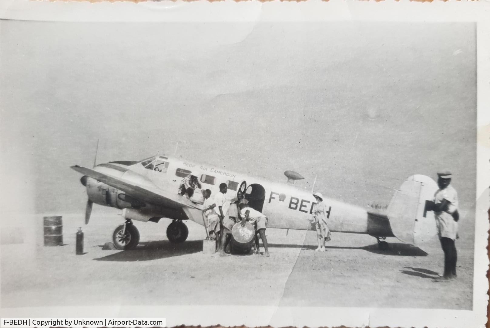 F-BEDH, Beech C18S C/N 7999, MAROUA airport (Cameroon) June 1951
