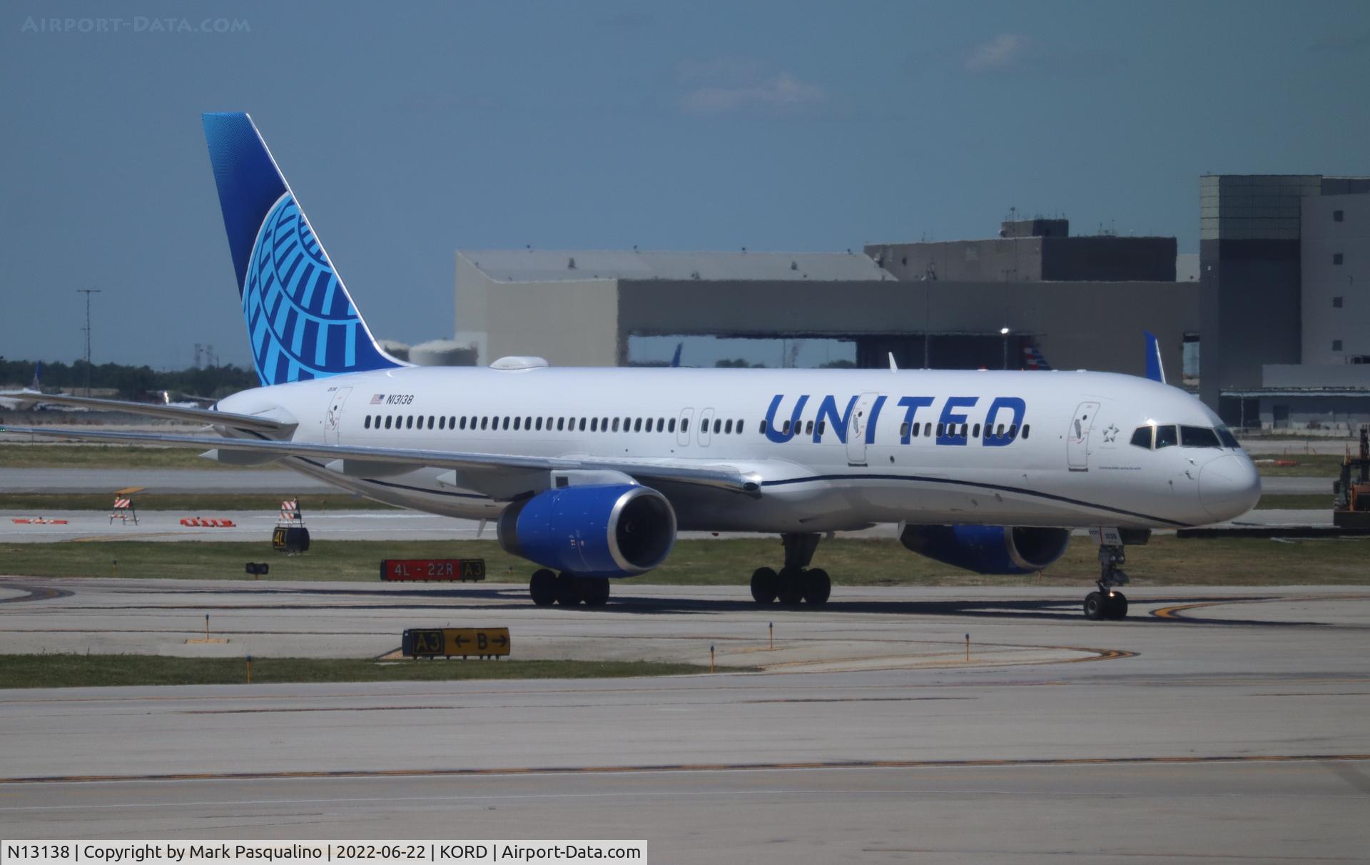 N13138, 1999 Boeing 757-224 C/N 30351, Boeing 757-224