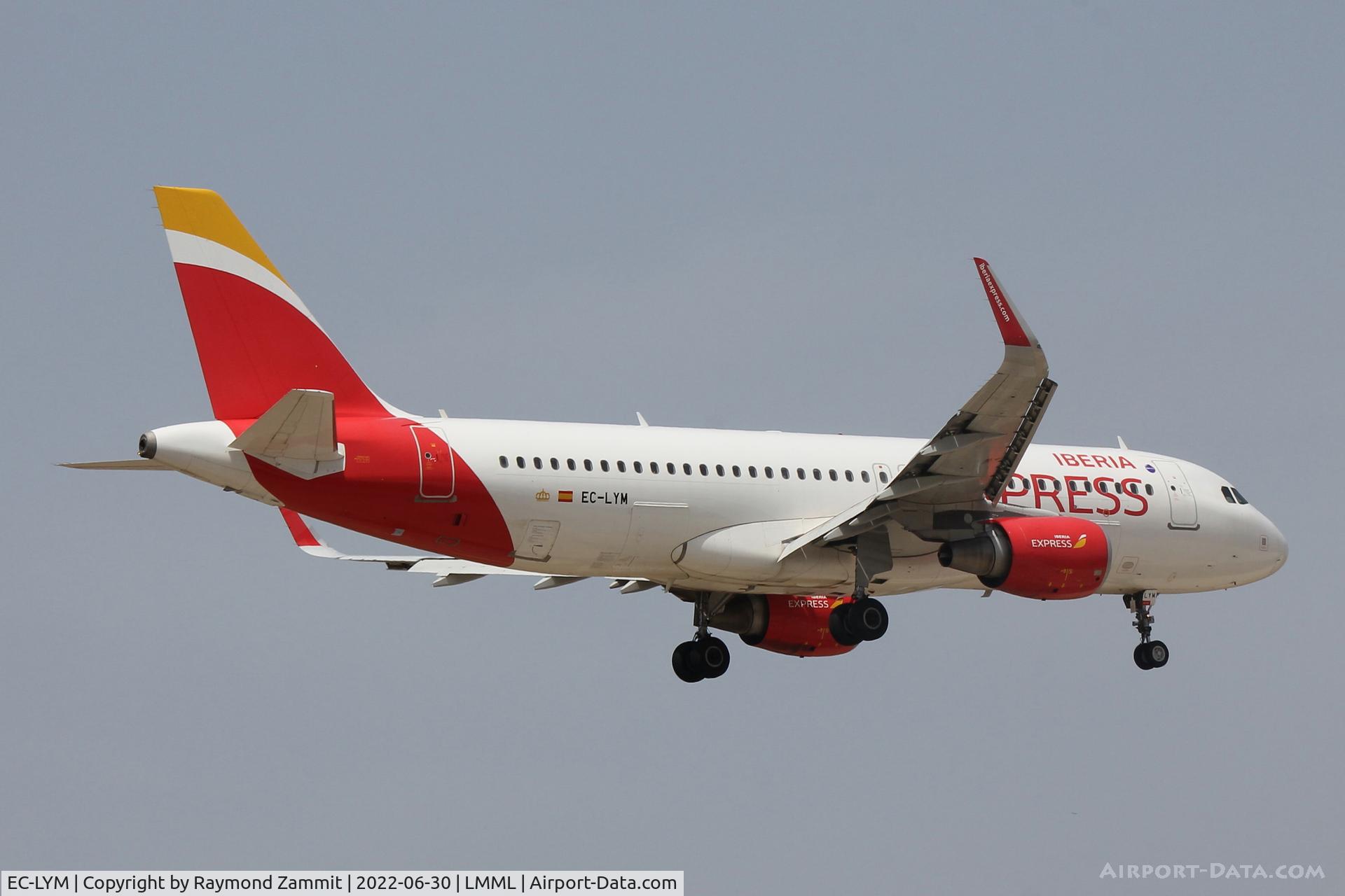 EC-LYM, 2013 Airbus A320-216 C/N 5815, A320 EC-LYM Iberia Express