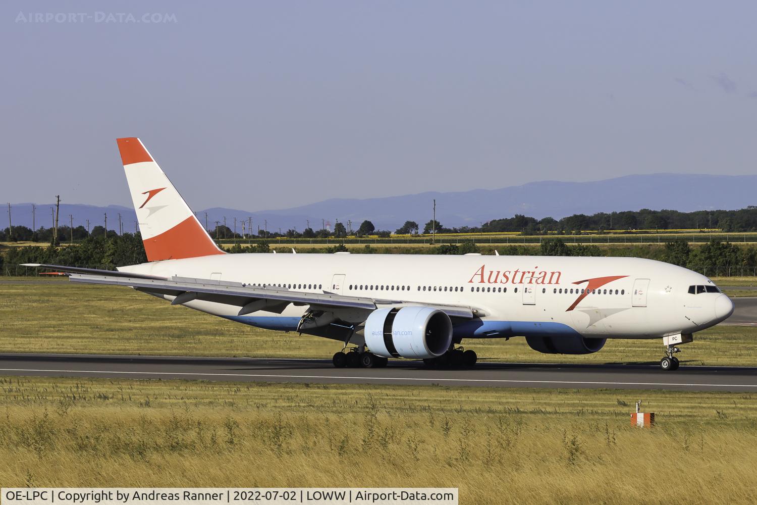 OE-LPC, 2002 Boeing 777-2Z9/ER C/N 29313, Austrian Airlines Boeing 777