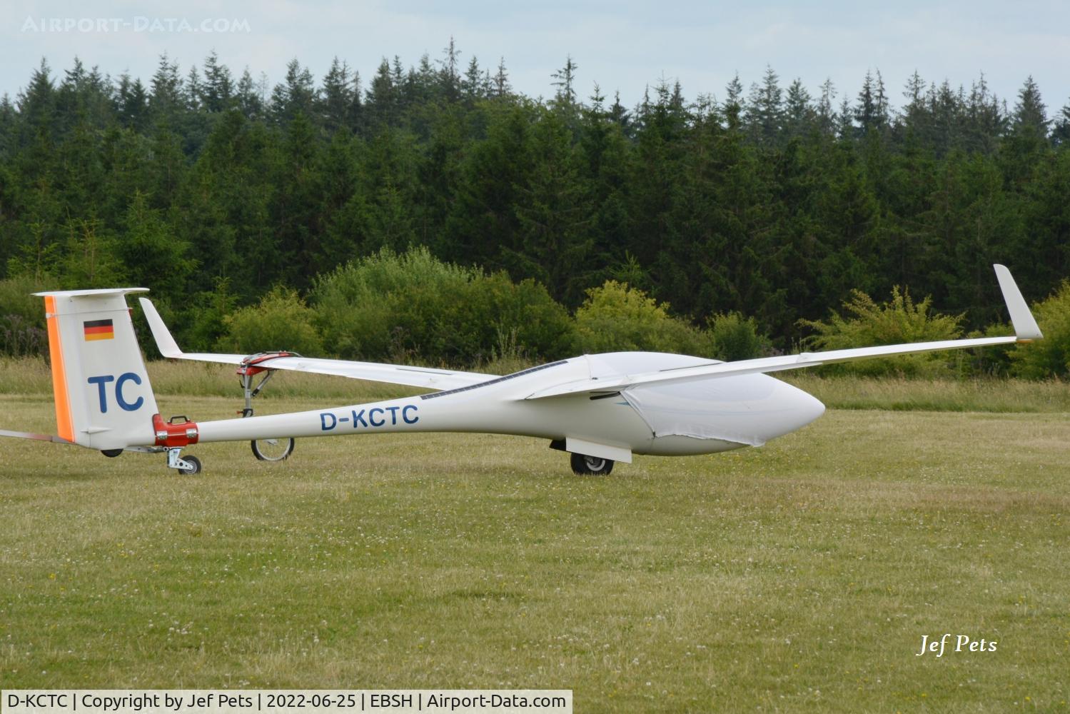 D-KCTC, 2015 Schleicher ASW-27-18E C/N 29705, Fly-in Festival at Saint-Hubert.