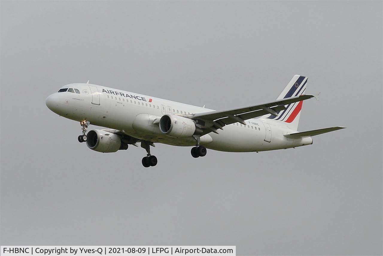 F-HBNC, 2010 Airbus A320-214 C/N 4601, Airbus A320-214, Short approach rwy 26L, Roissy Charles De Gaulle airport (LFPG-CDG)