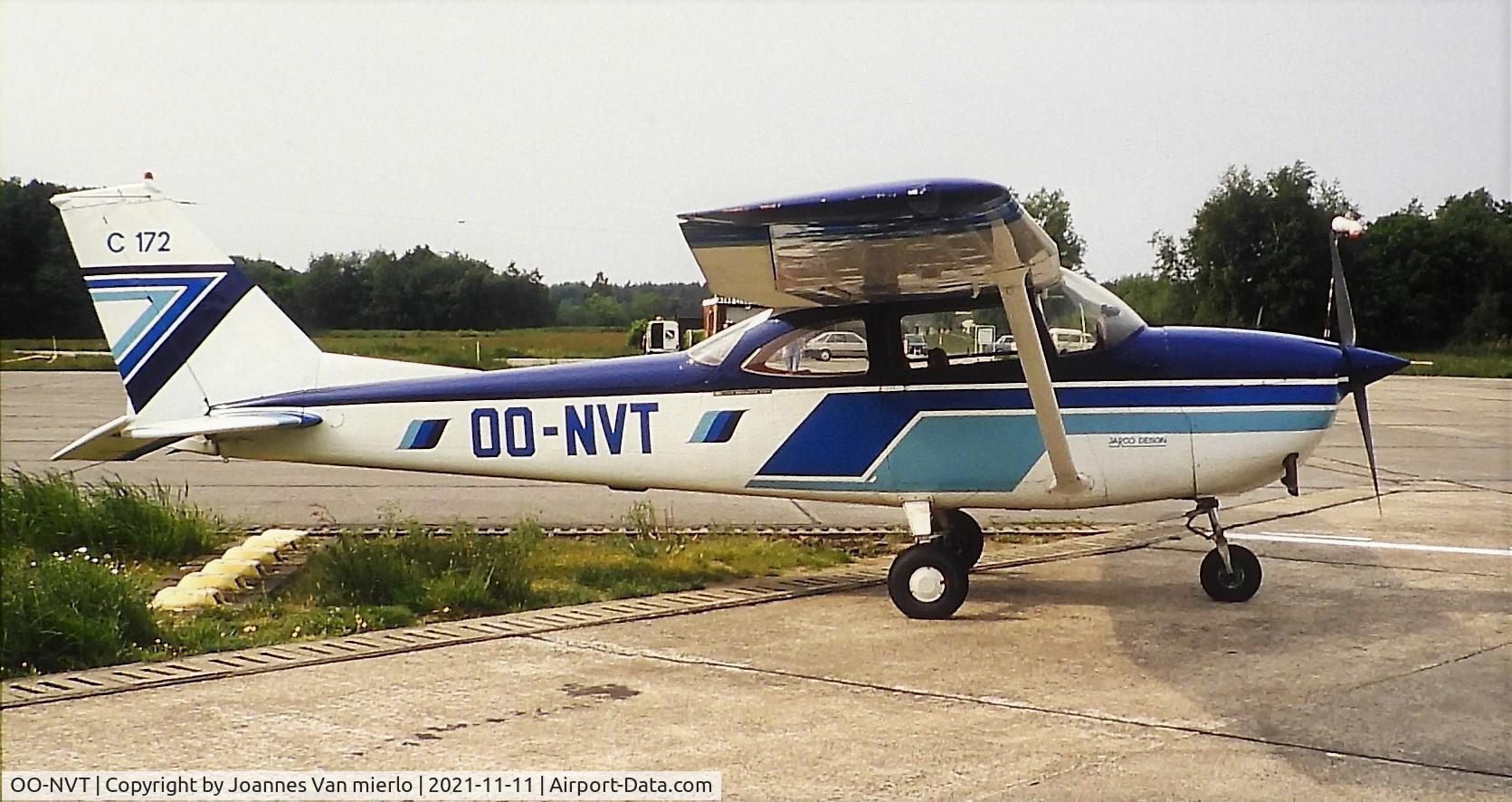 OO-NVT, 1967 Reims F172H Skyhawk C/N 0392, Slide scan
