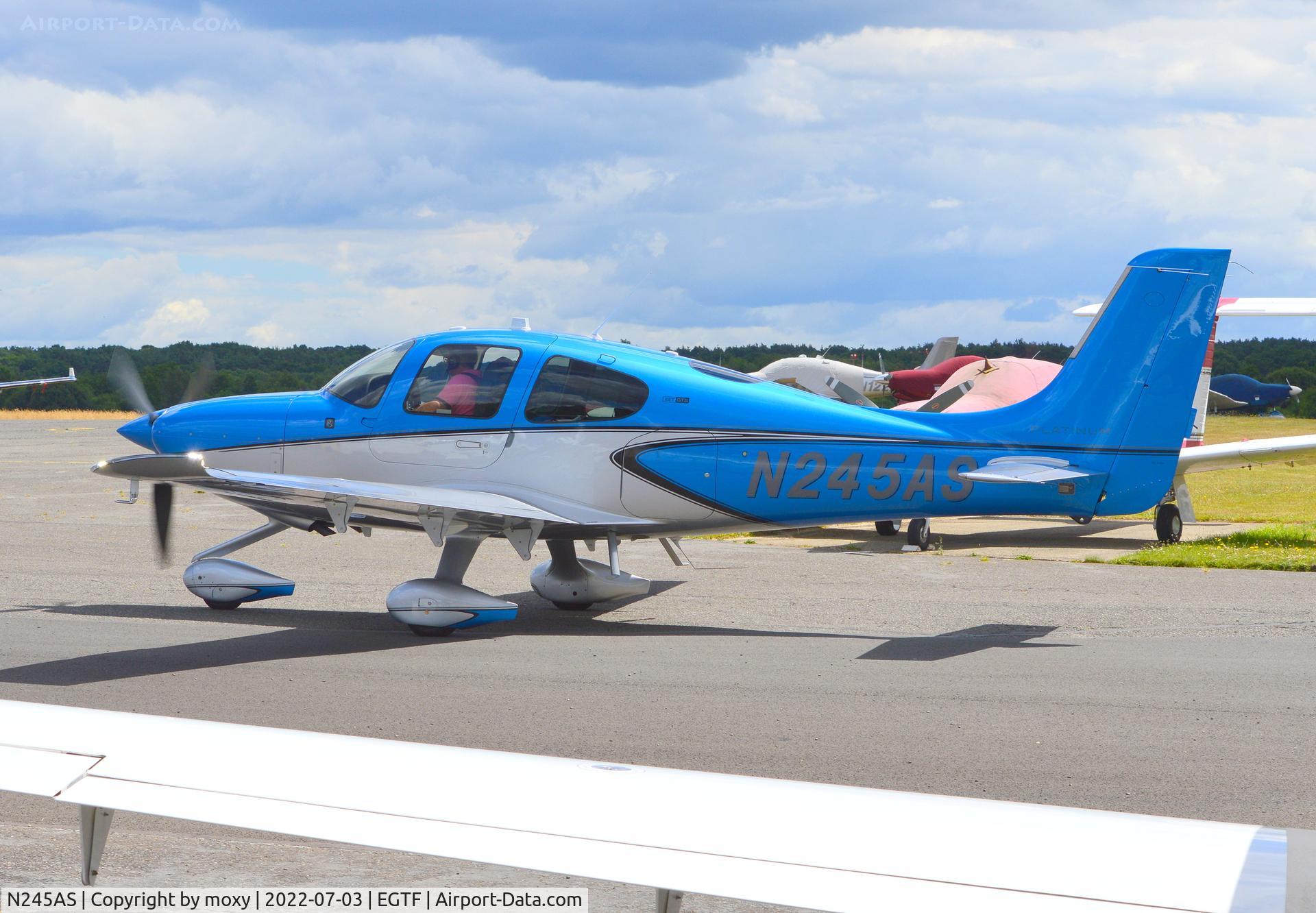 N245AS, 2021 Cirrus SR-22T C/N 2316, Cirrus SR-22T at Fairoaks.