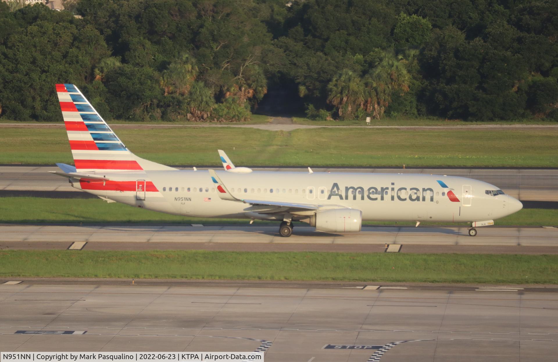 N951NN, 2014 Boeing 737-823 C/N 33327, Boeing 737-823
