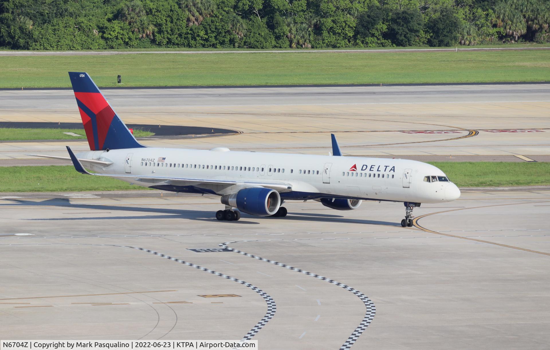 N6704Z, 2000 Boeing 757-232 C/N 30396, Boeing 757-232