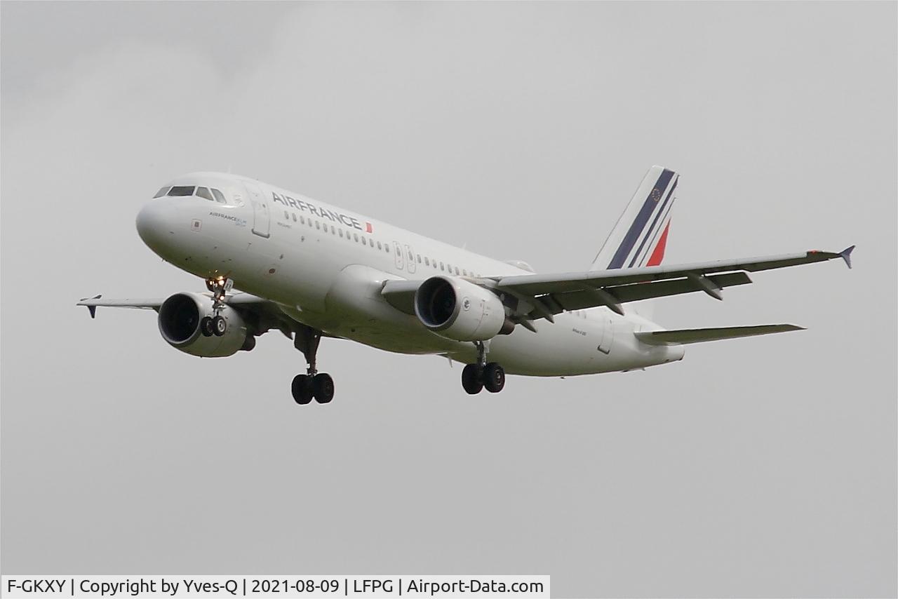 F-GKXY, 2009 Airbus A320-214 C/N 4105, Airbus A320-214, Short approach rwy 26L, Roissy Charles De Gaulle airport (LFPG-CDG)
