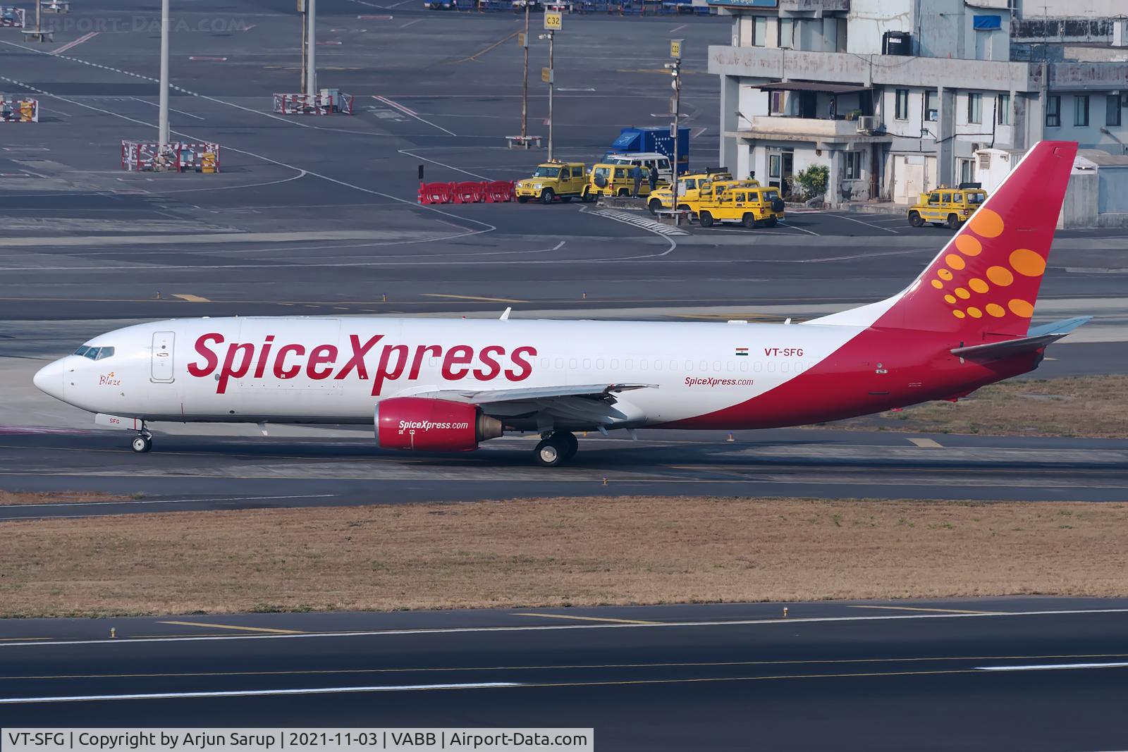 VT-SFG, 2000 Boeing 737-84P C/N 30475, Evening arrival at CSMIA.  “Blaze” was added to the SpiceJet cargo fleet on 19 Dec. 2019.