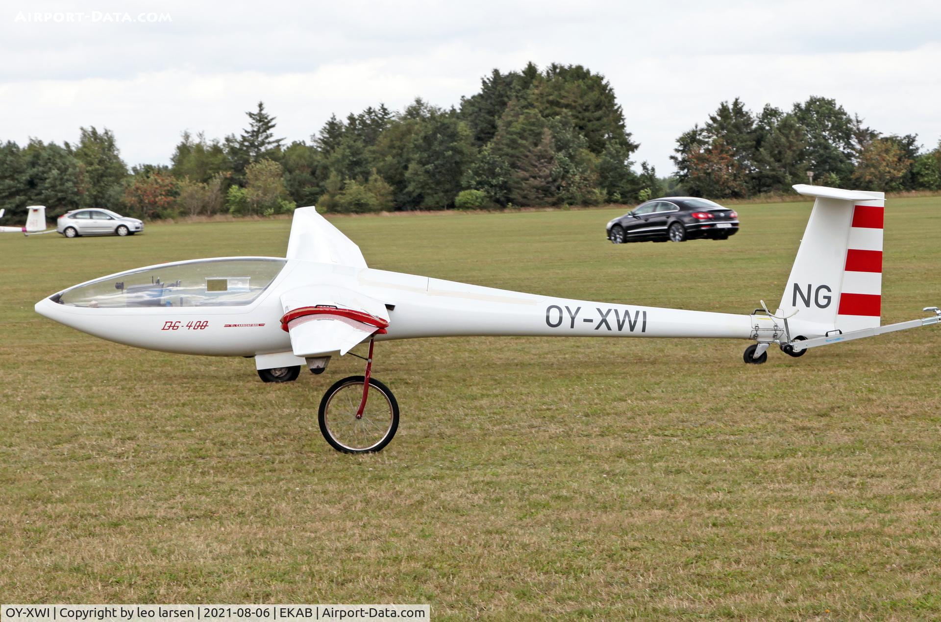 OY-XWI, 1986 Glaser-Dirks DG-400 C/N 4-182, Arnborg 6.8.2021