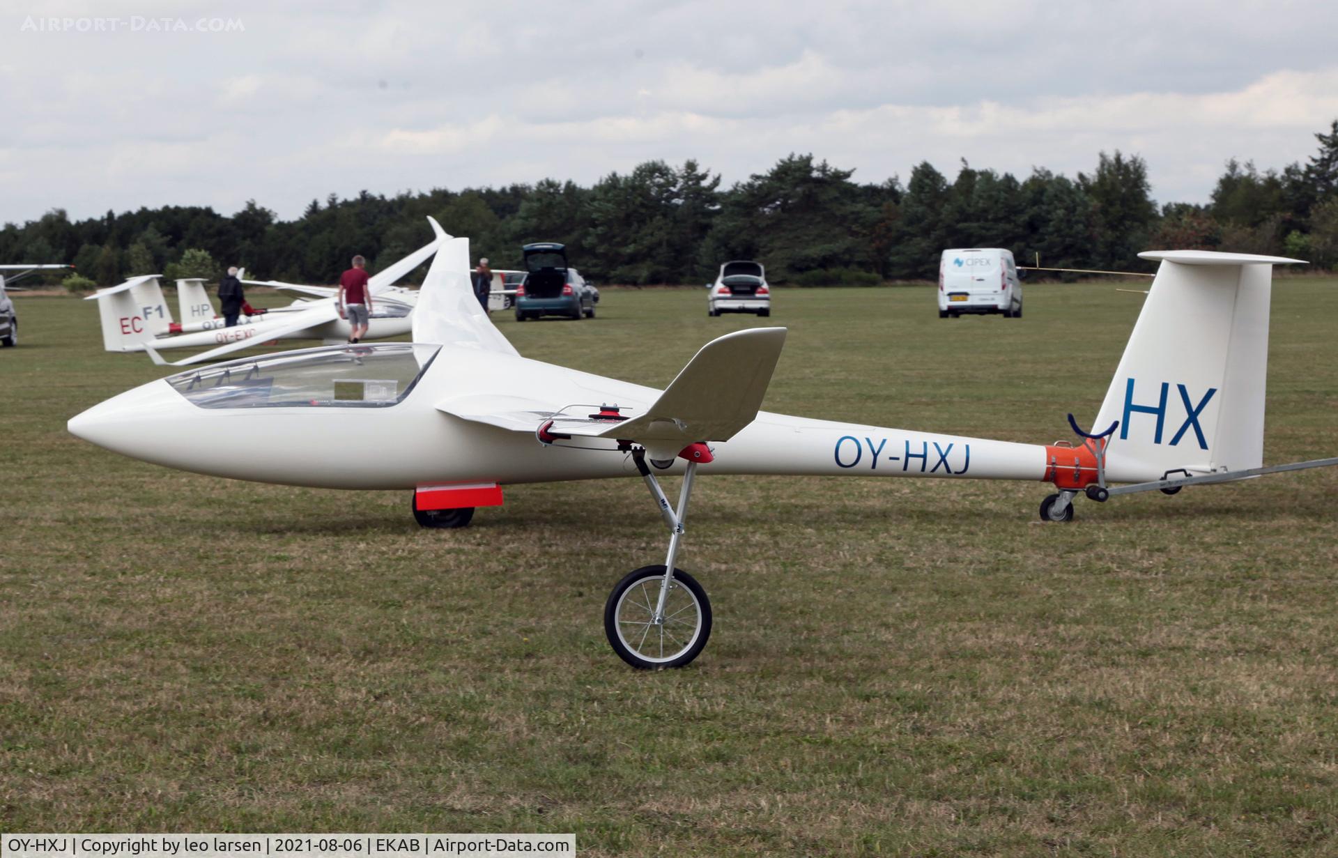 OY-HXJ, 1998 Schempp Hirth Ventus 2cM C/N 54/108, Arnborg 6.8.2021