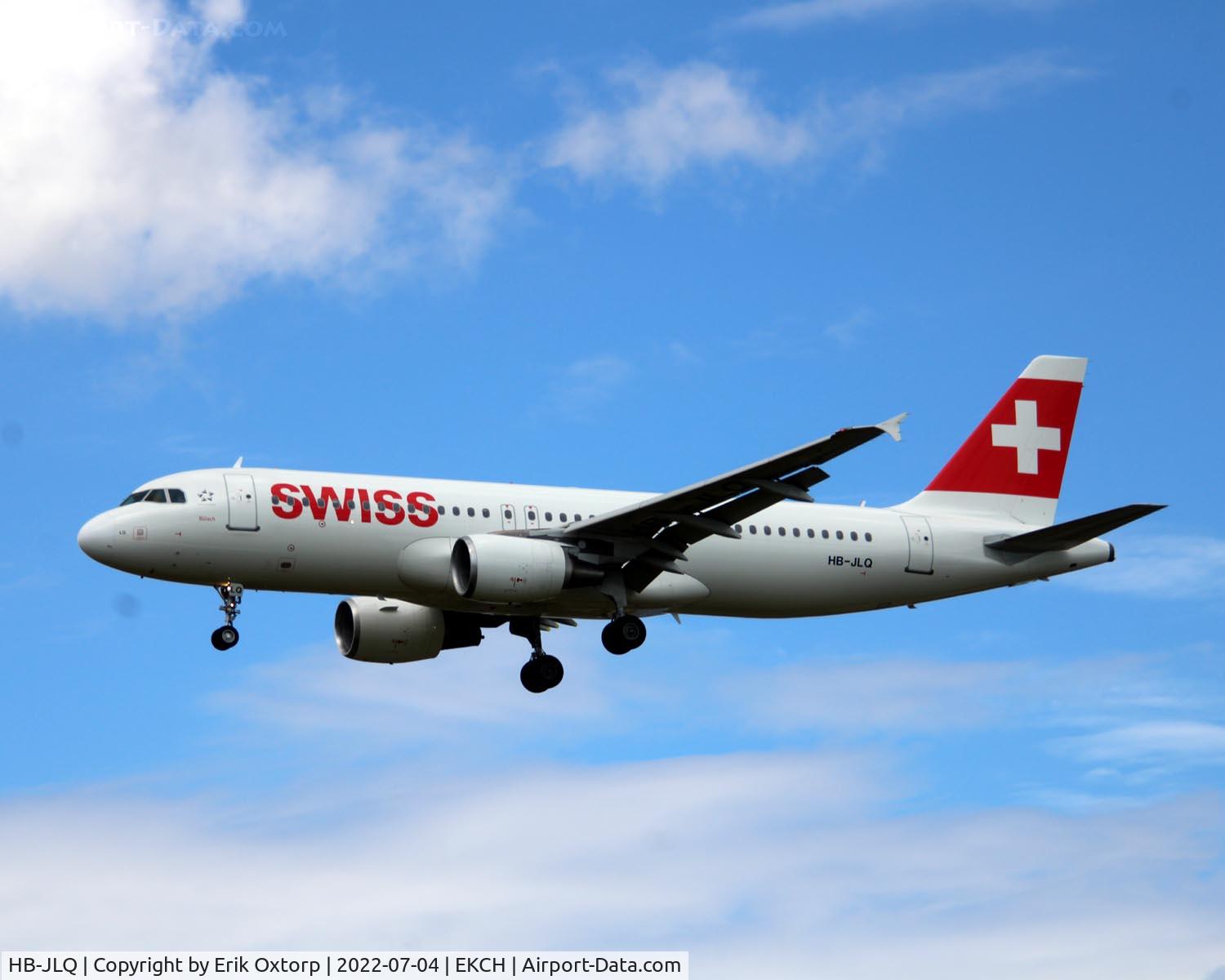 HB-JLQ, 2011 Airbus A320-214 C/N 4673, HB-JLQ landing rw 22L