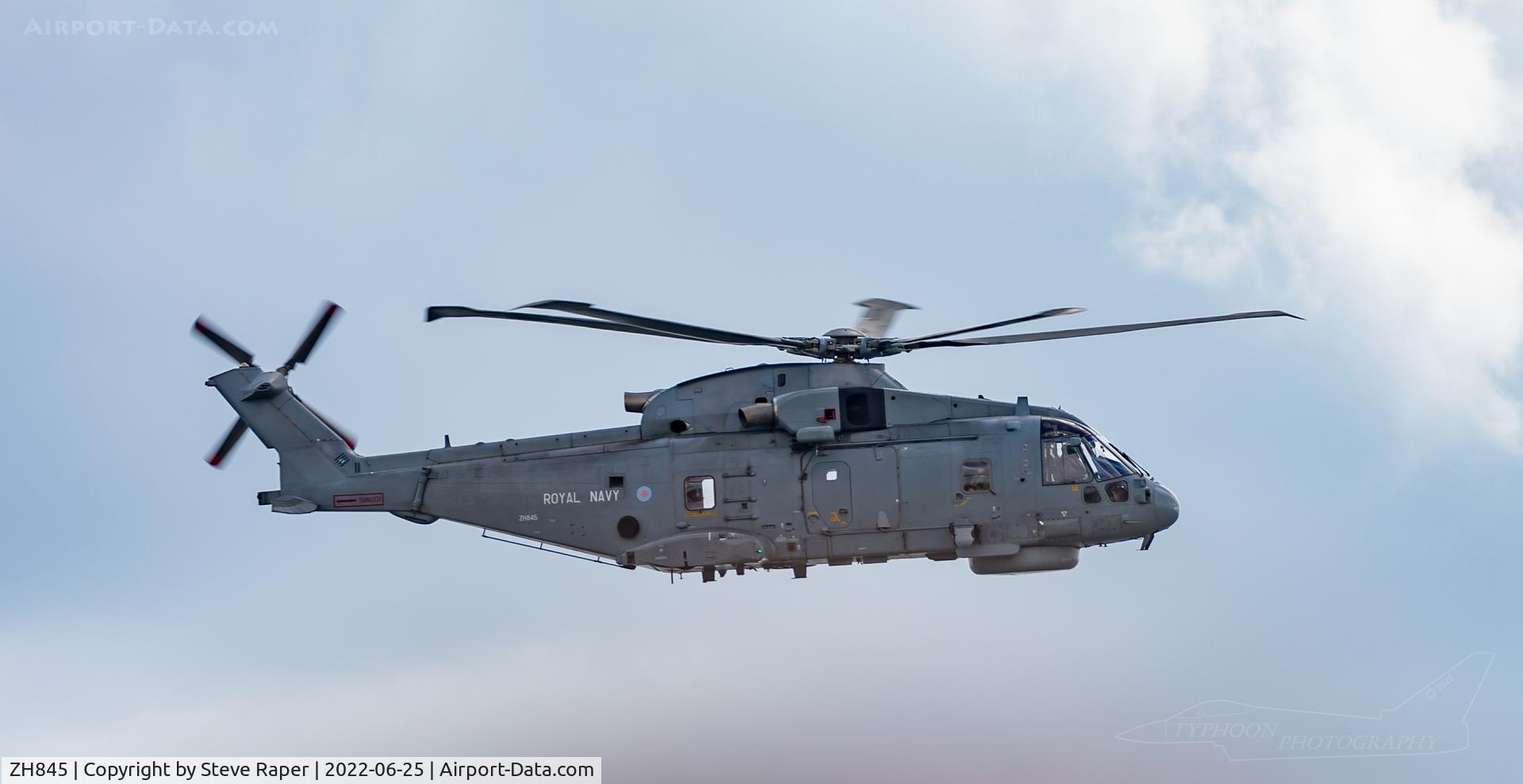 ZH845, 2000 AgustaWestland EH-101 Merlin HM.2 C/N 50105/RN25, Armed Forces Day Scarborough