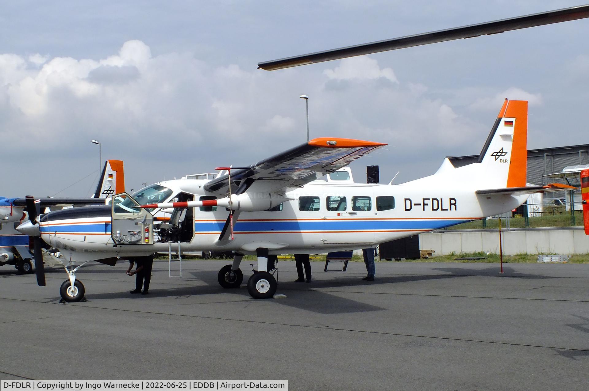 D-FDLR, 1998 Cessna 208B Grand Caravan C/N 208B-0708, Cessna 208B Grand Caravan research aircraft of DLR at ILA 2022, Berlin
