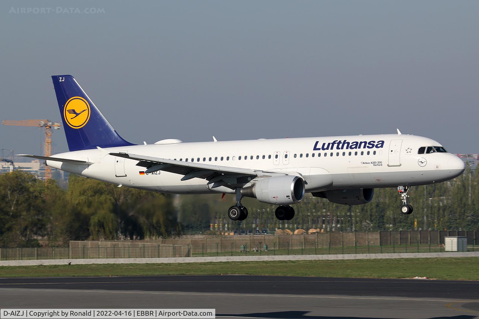 D-AIZJ, 2010 Airbus A320-214 C/N 4449, at bru