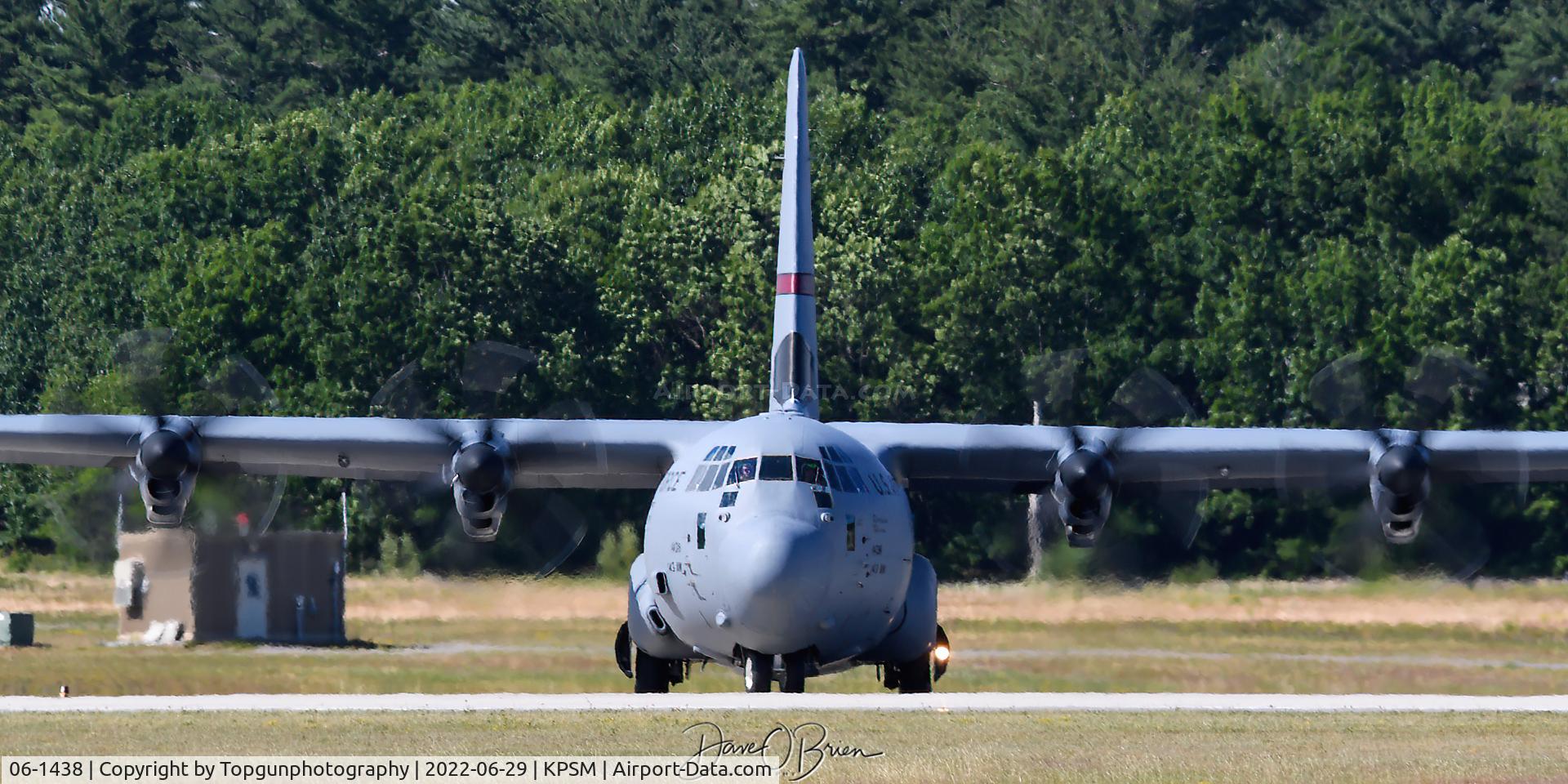 06-1438, 2006 Lockheed Martin C-130J-30 Super Hercules C/N 382-5584, RHODY22 takes RW16