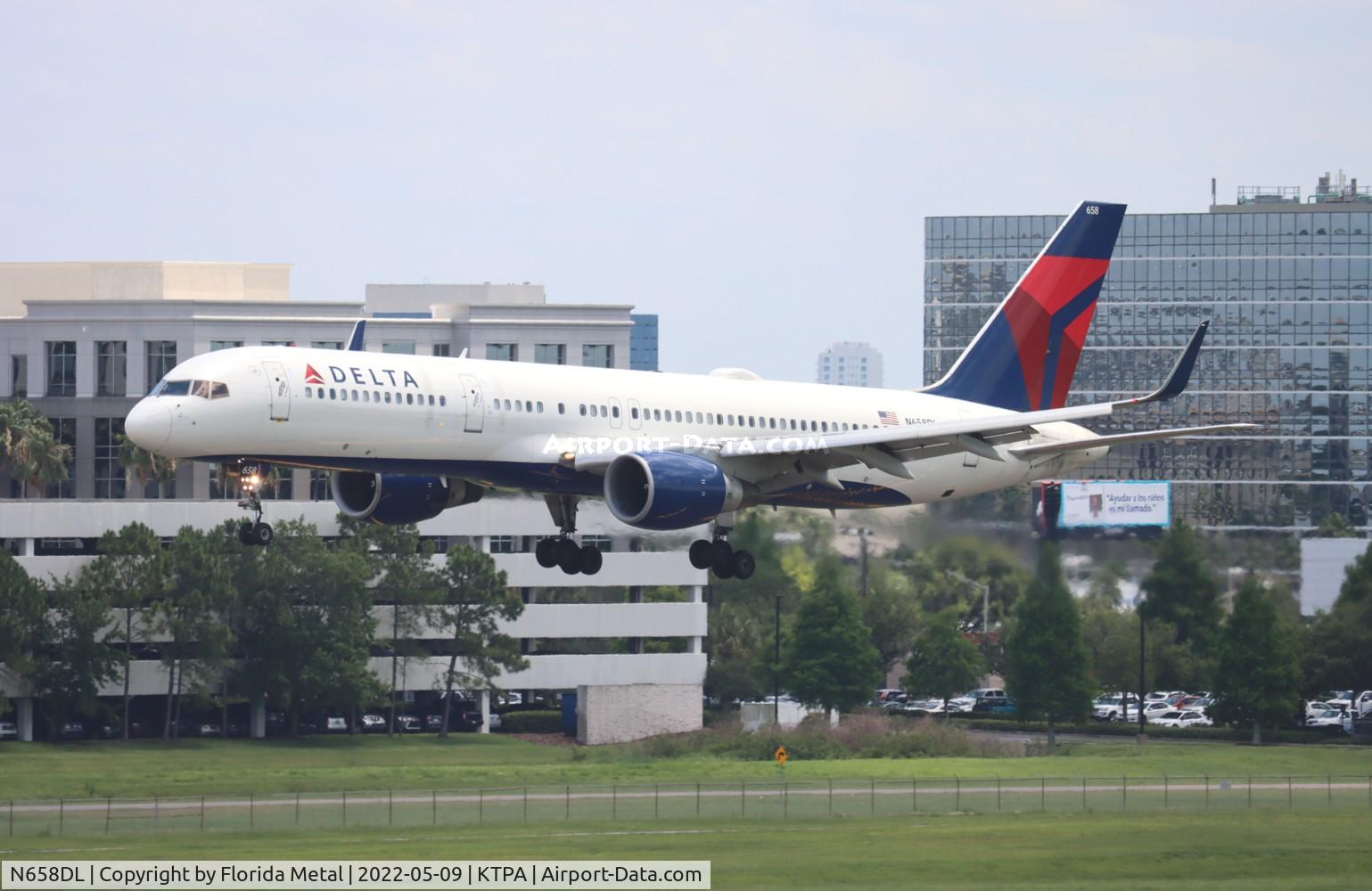 N658DL, 1990 Boeing 757-232 C/N 24420, TPA 2022