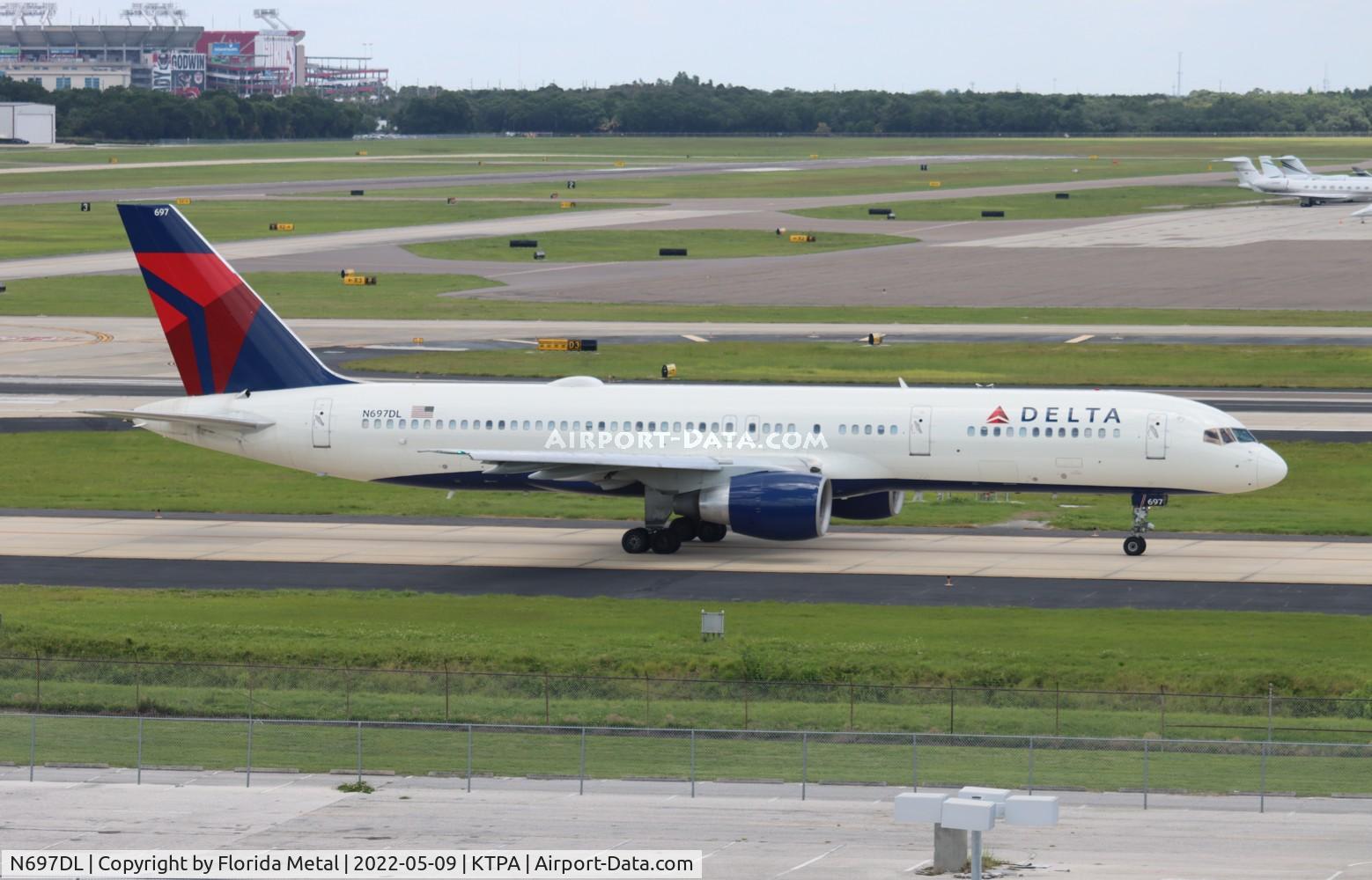 N697DL, 1999 Boeing 757-232 C/N 30318, TPA 2022