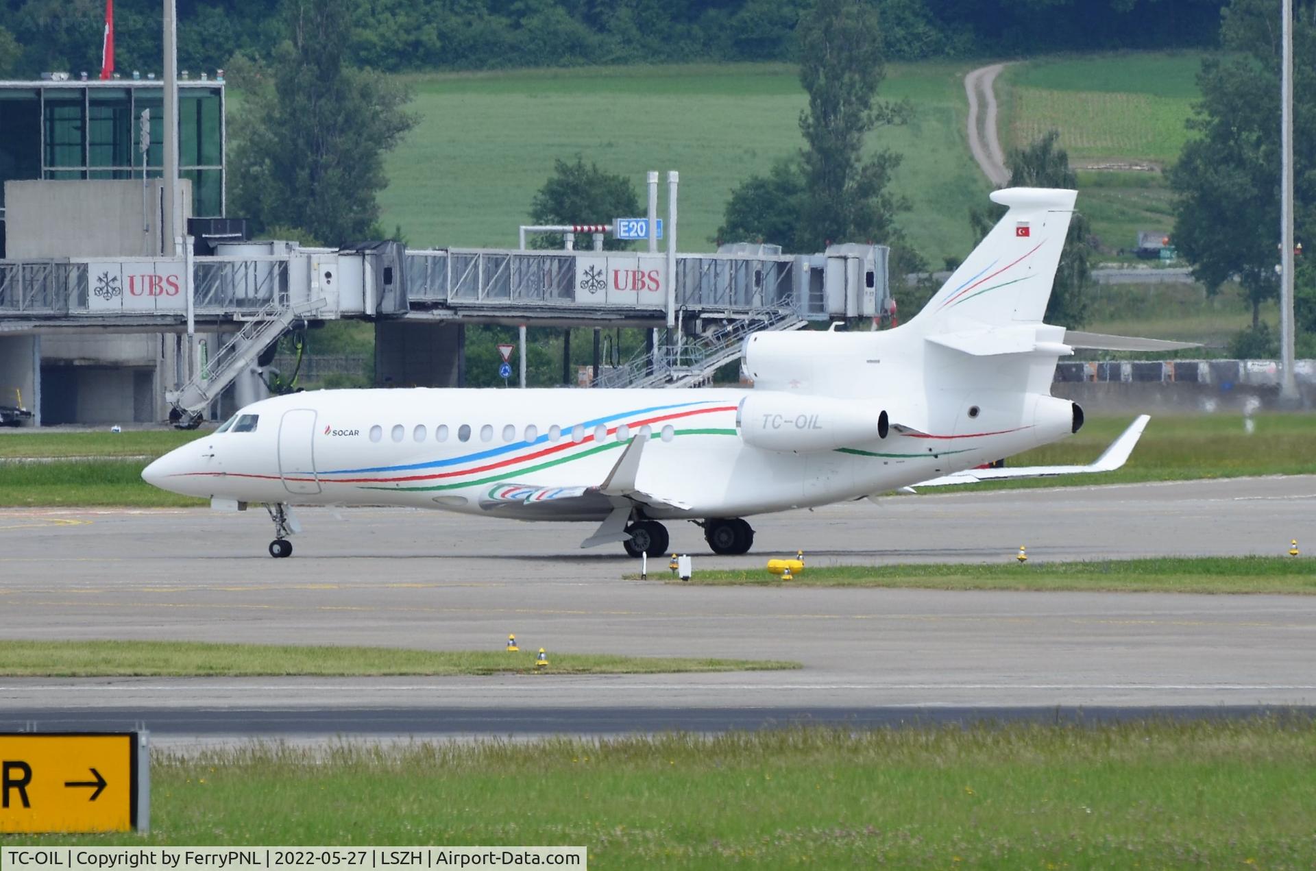 TC-OIL, 2013 Dassault Falcon 7X C/N 190, Turkish DA7X taxying for departure
