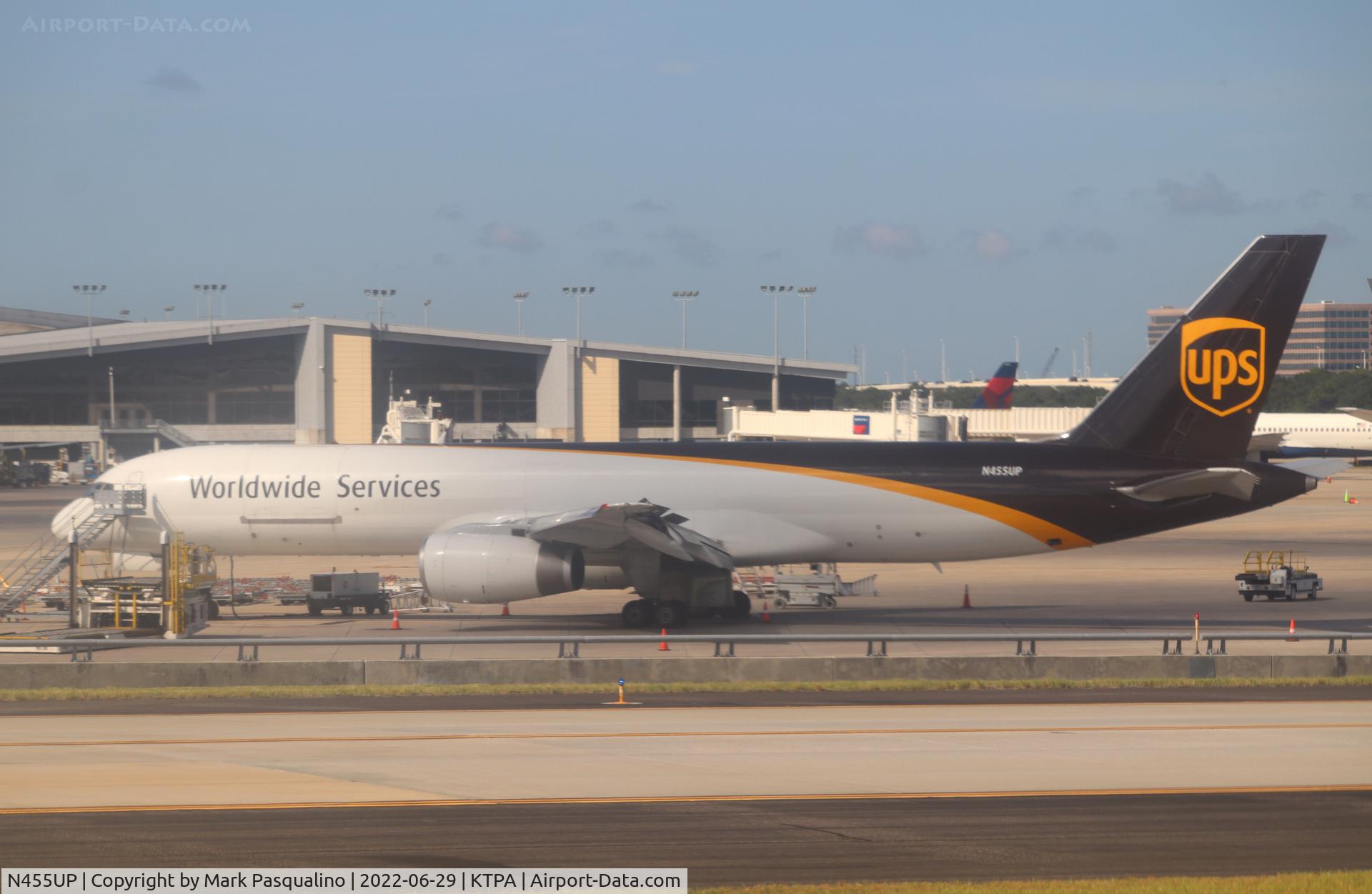 N455UP, 1995 Boeing 757-24APF C/N 25476, Boeing 757-24AF