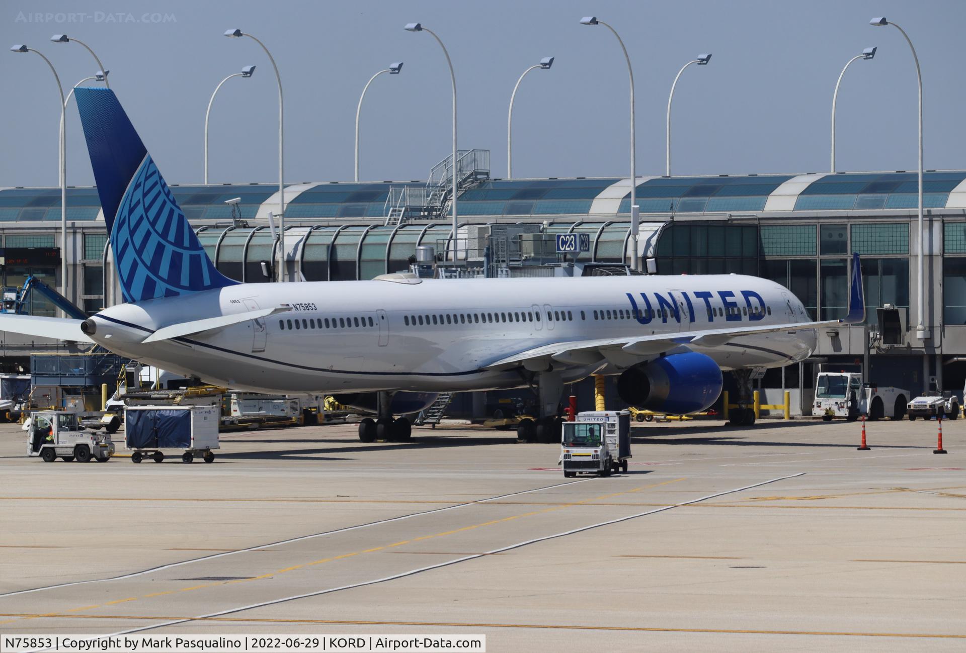 N75853, 2002 Boeing 757-324 C/N 32812, Boeing 757-324