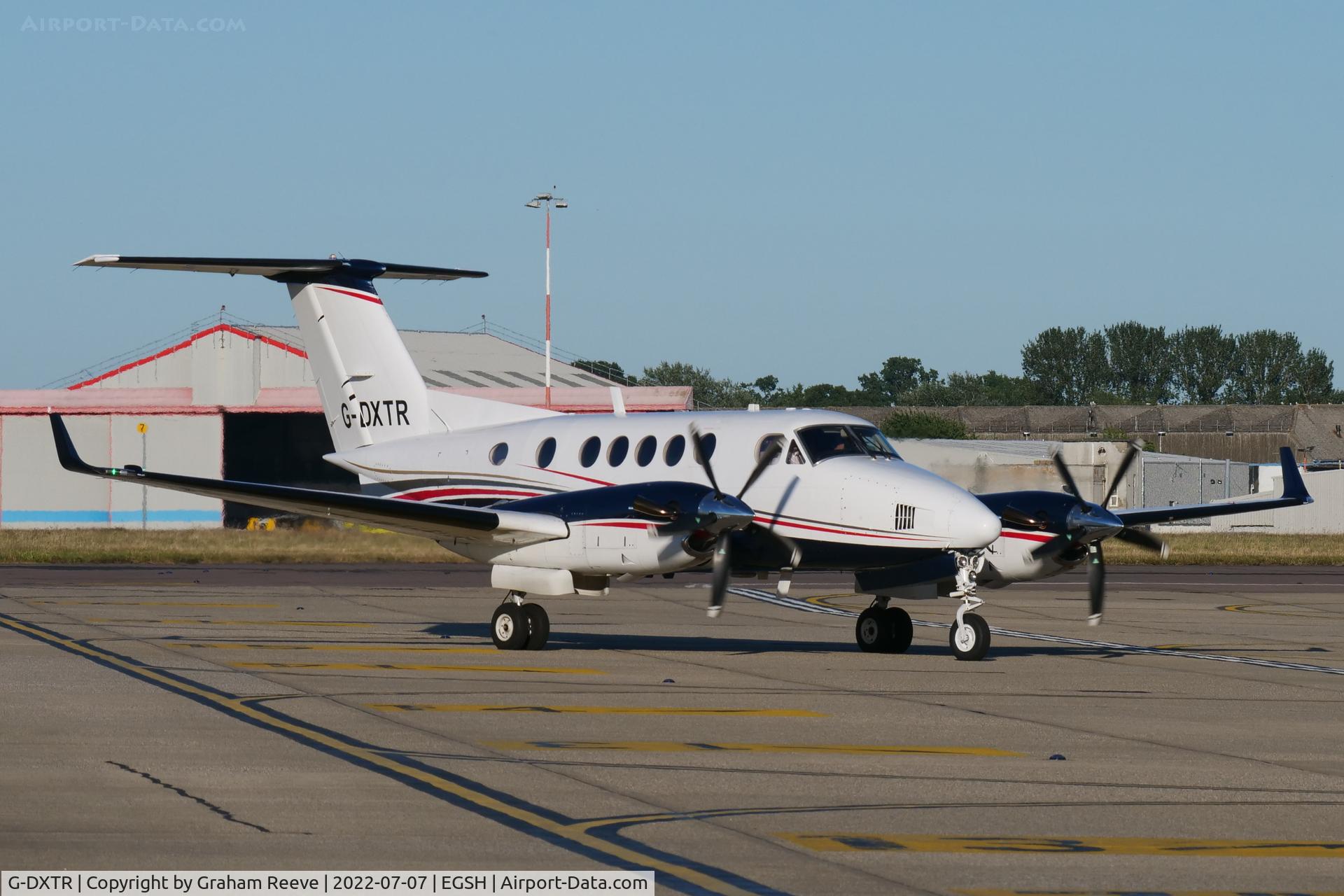 G-DXTR, 1986 Beech B200 Super King Air King Air C/N BB-1244, Just landed at Norwich.