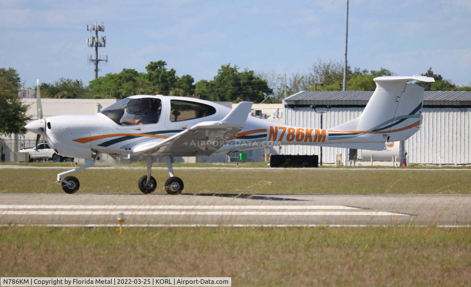 N786KM, 2022 Diamond DA-40 NG Diamond Star C/N 40.NC153, ORL 2022