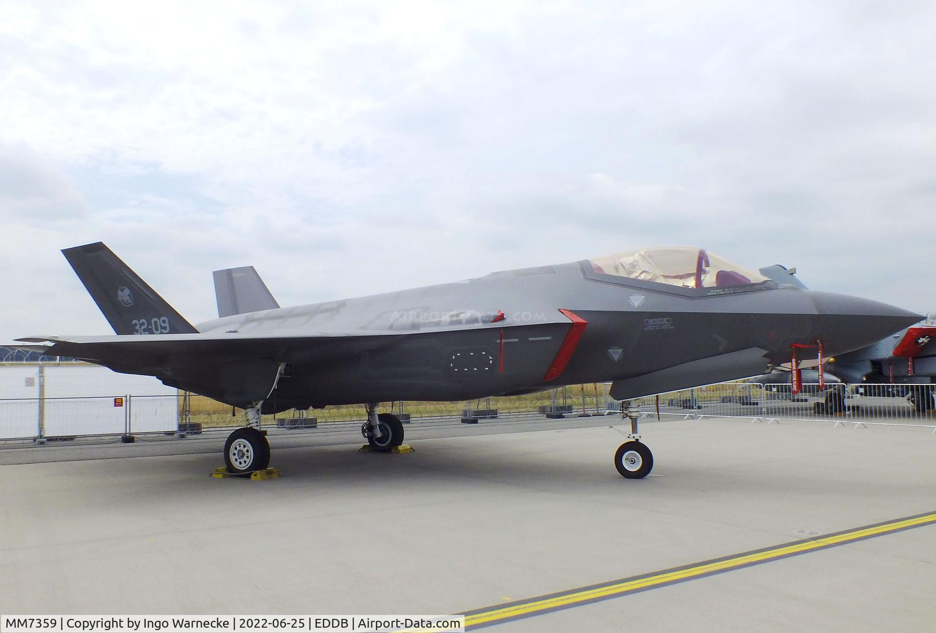 MM7359, 2017 Lockheed Martin F-35A Lightning II C/N AL-09, Lockheed Martin F-35A Lightning II of the Aeronautica Militare Italiana AMI (Italian Air Force) at ILA 2022, Berlin