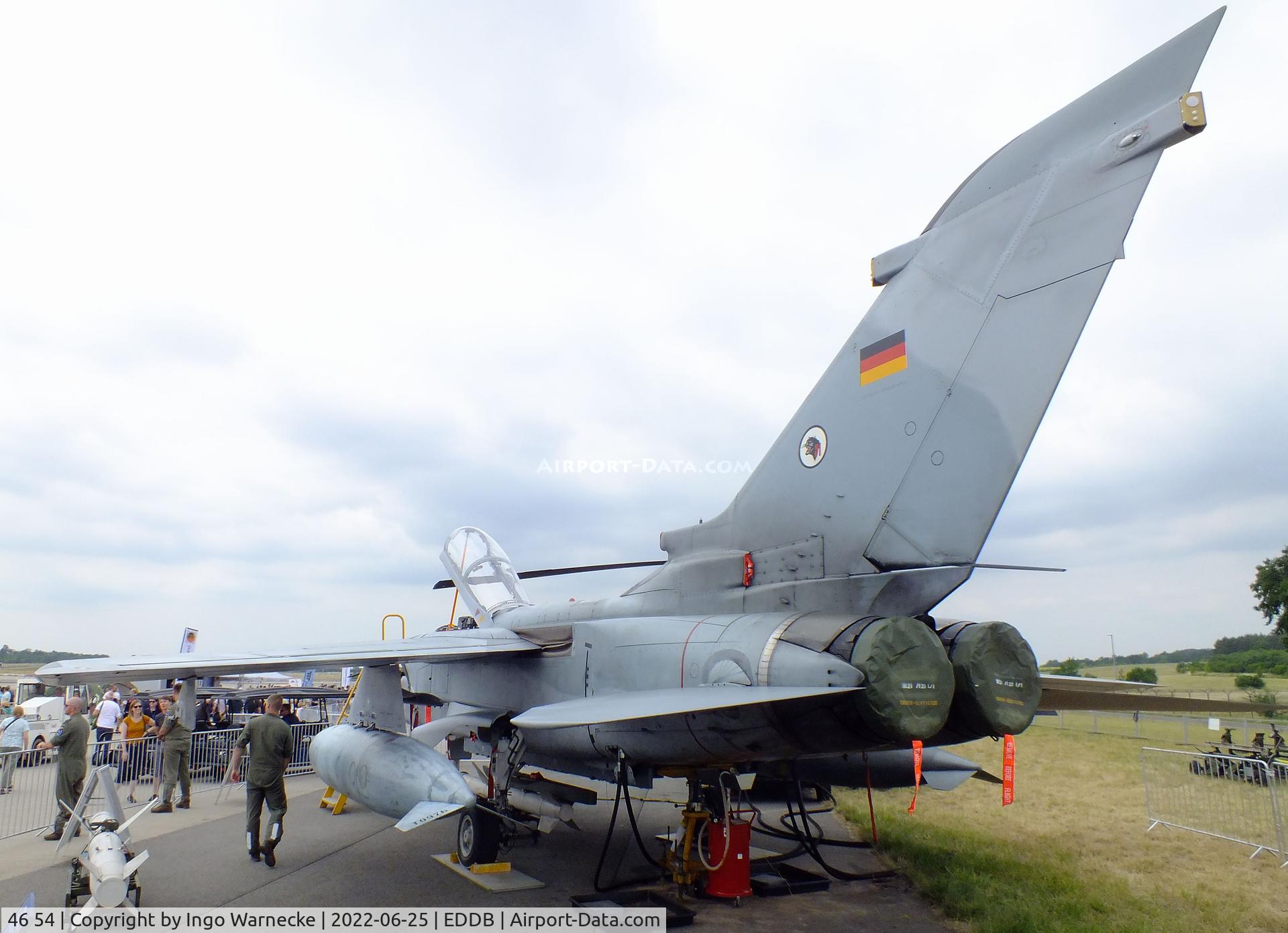 46 54, Panavia Tornado ECR C/N 898/GS287/4354, Panavia Tornado ECR of the Luftwaffe (german air force) at ILA 2022, Berlin