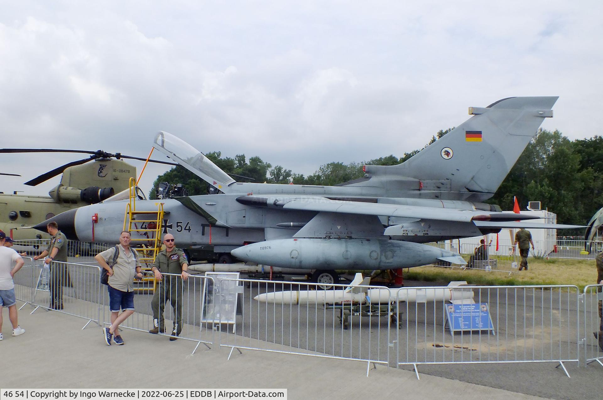46 54, Panavia Tornado ECR C/N 898/GS287/4354, Panavia Tornado ECR of the Luftwaffe (german air force) at ILA 2022, Berlin