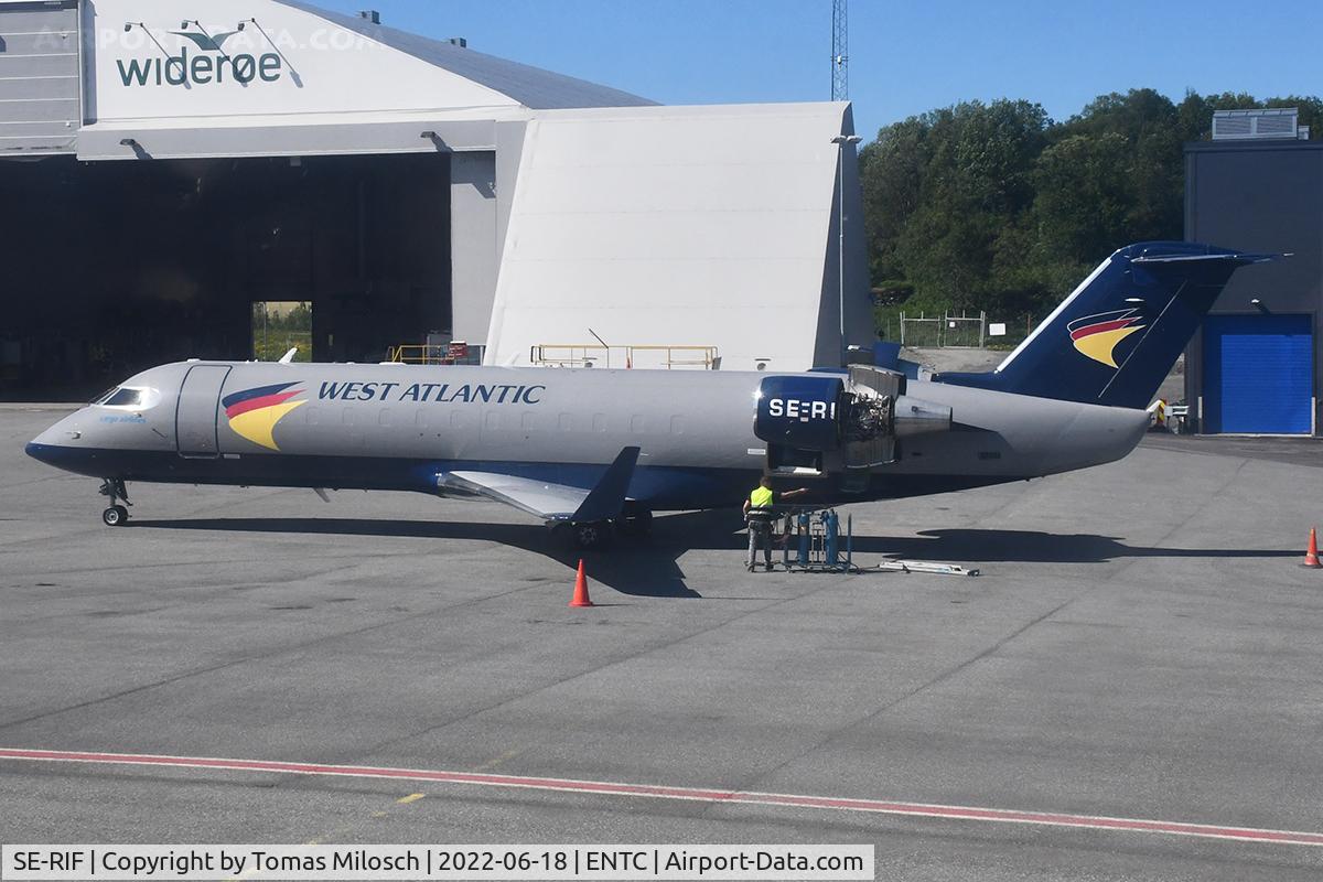 SE-RIF, 1996 Canadair CRJ-200LR (CL-600-2B19) C/N 7142, 
