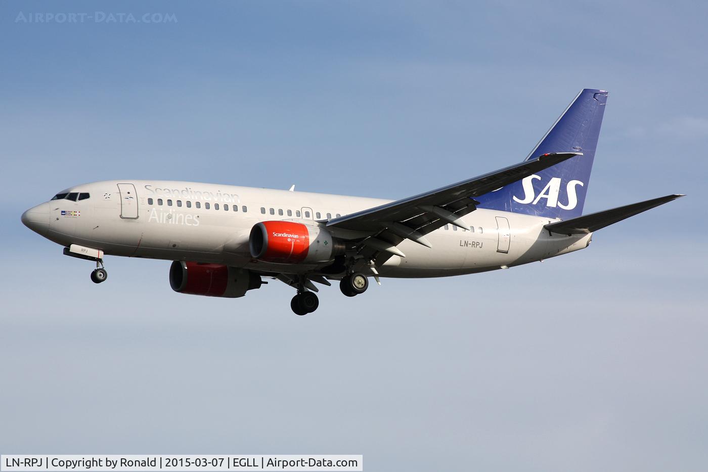LN-RPJ, 2000 Boeing 737-783 C/N 30192, at lhr