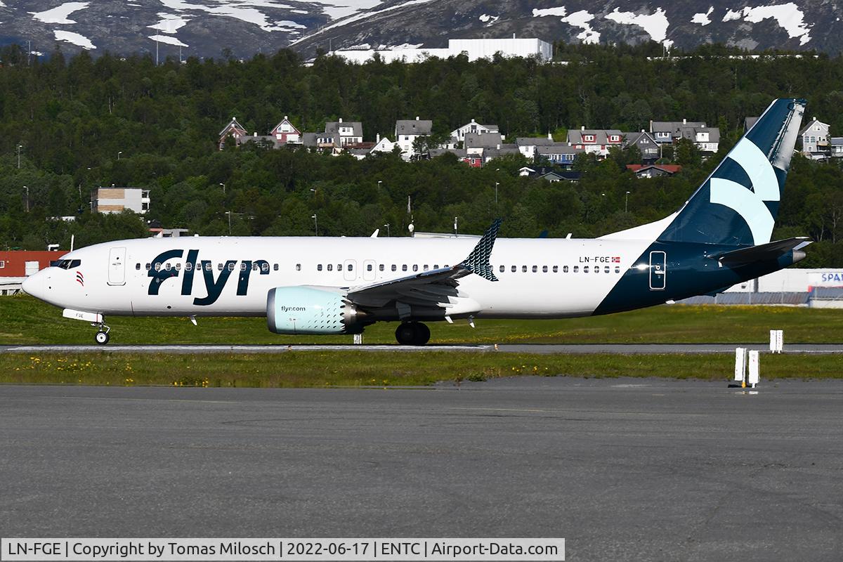 LN-FGE, 2021 Boeing 737-8 MAX C/N 63560, Evening flight to Oslo