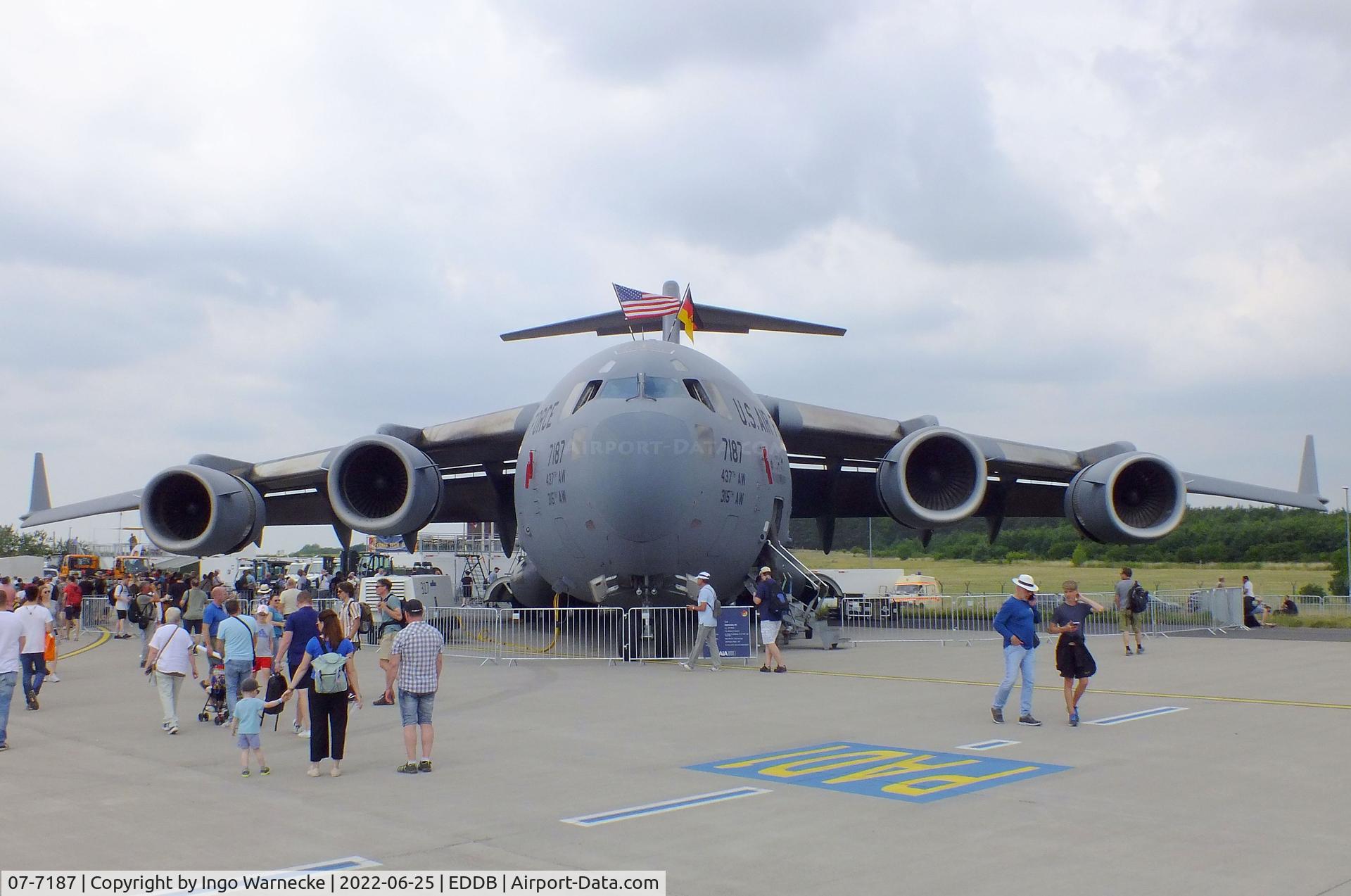 07-7187, 2007 Boeing C-17A Globemaster III C/N P-187, Boeing C-17A Globemaster III of the USAF at ILA 2022, Berlin