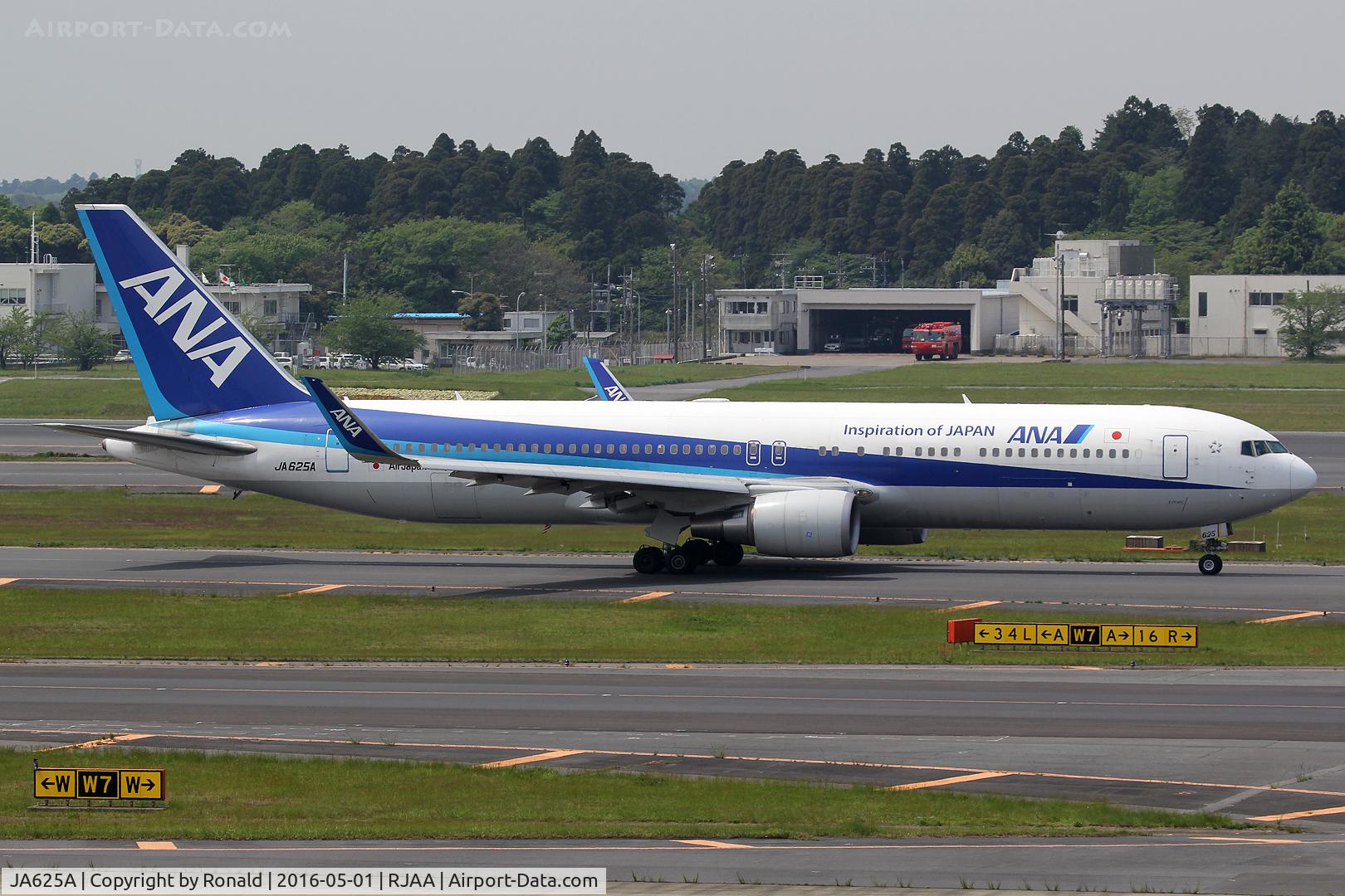 JA625A, 2011 Boeing 767-381/ER C/N 40896, at nrt