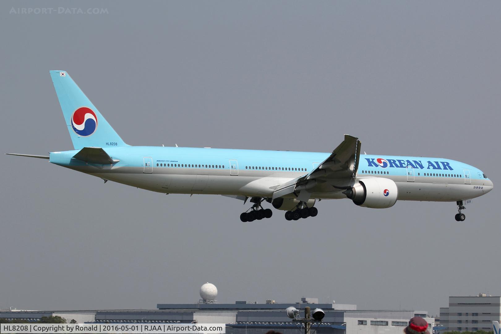 HL8208, 2010 Boeing 777-3B5/ER C/N 37645, at nrt