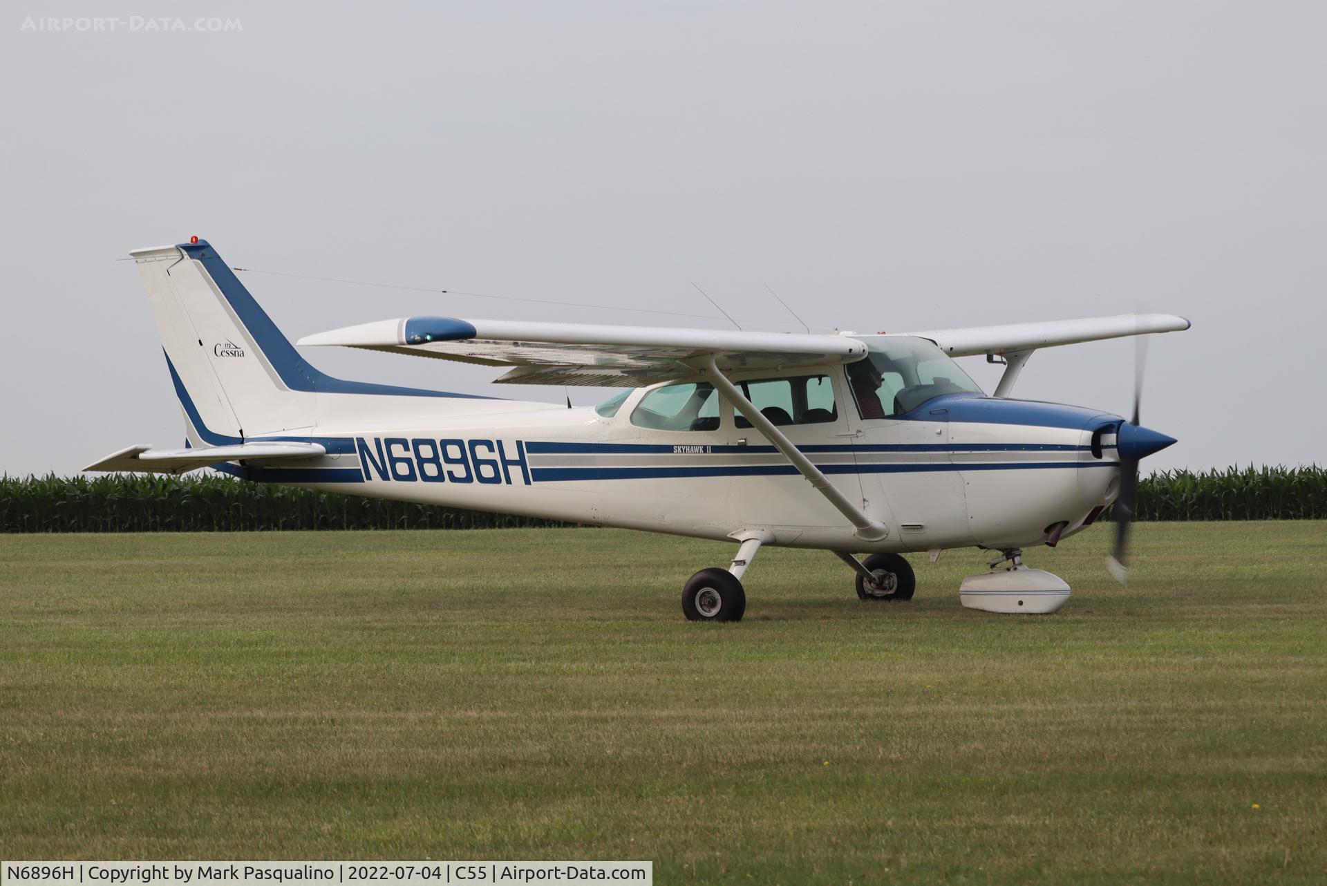 N6896H, 1975 Cessna 172M Skyhawk II C/N 17265635, Cessna 172M